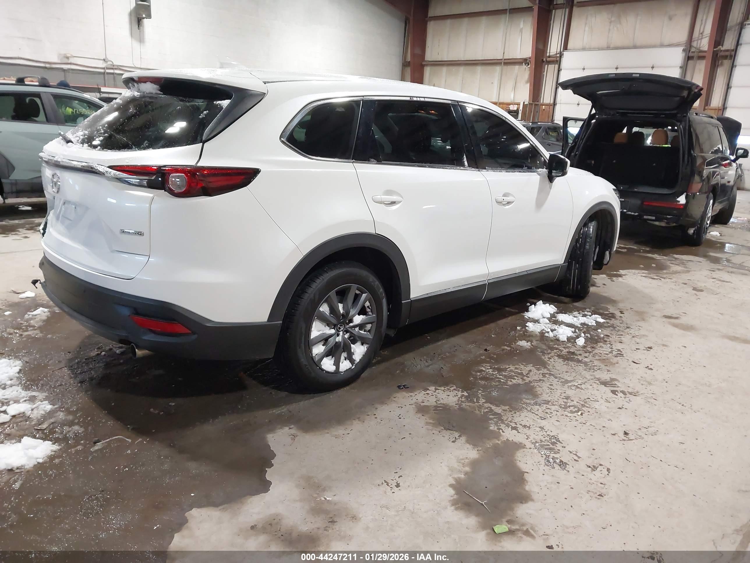 MAZDA CX-9 image 4