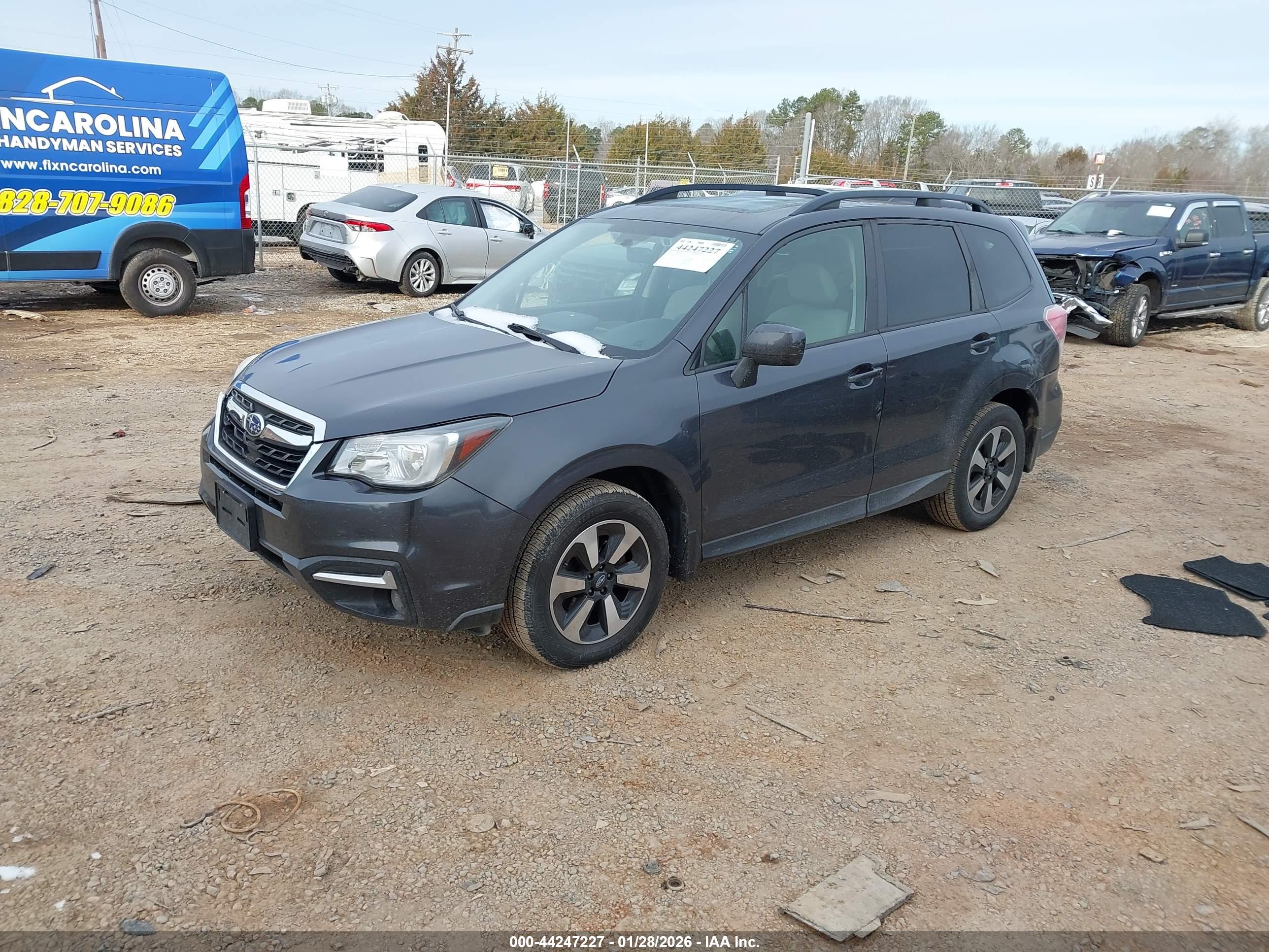 SUBARU FORESTER image 2