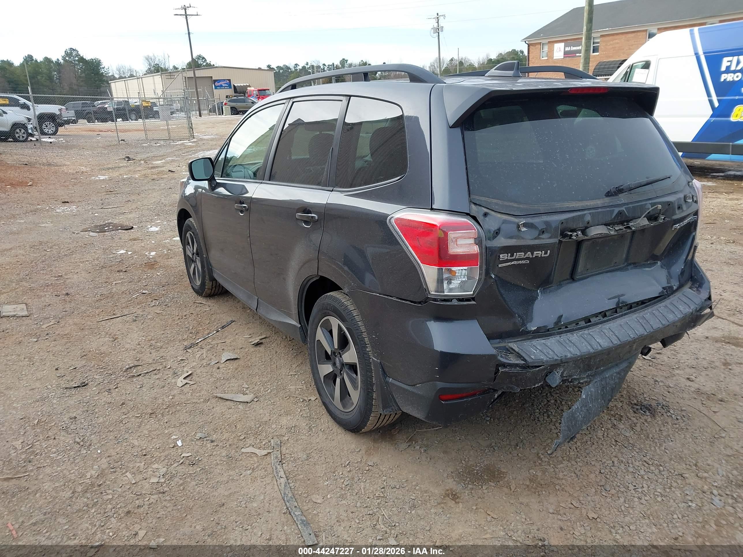 SUBARU FORESTER image 3