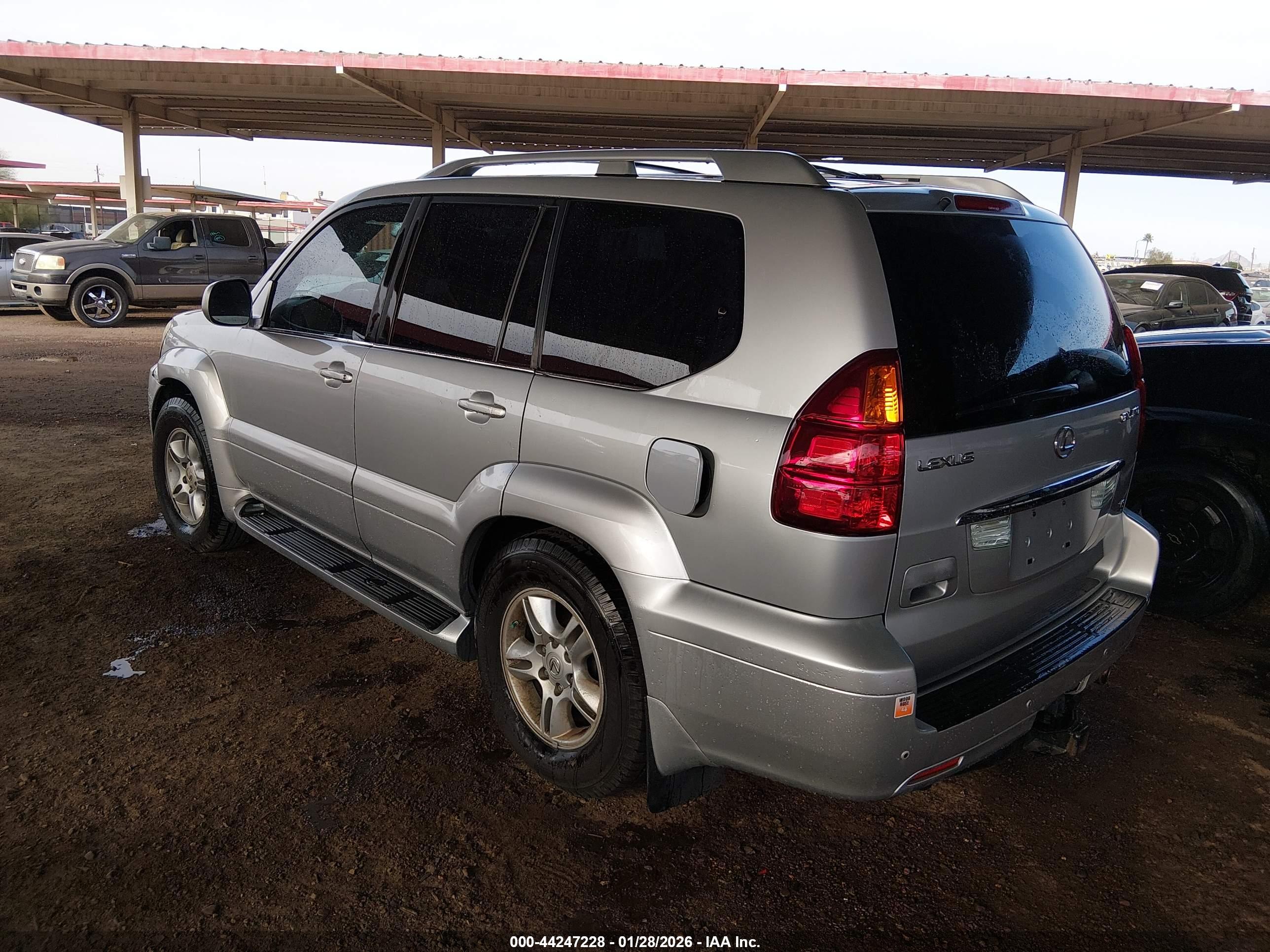 LEXUS GX image 3