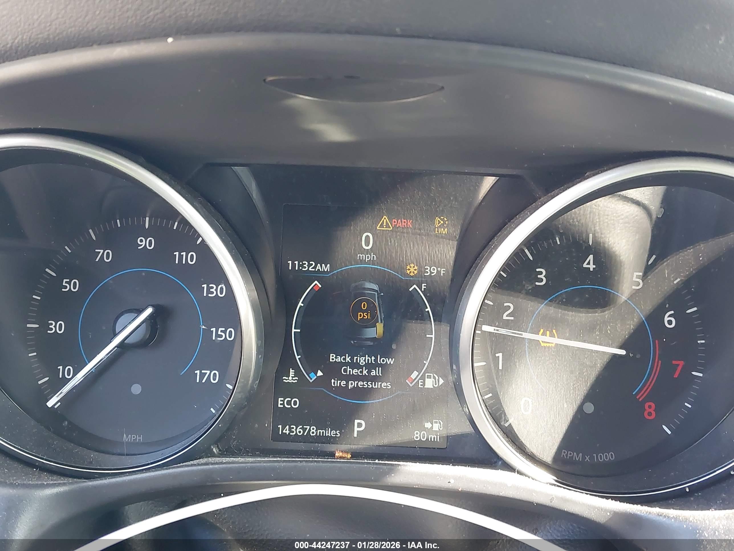 JAGUAR XE image 7