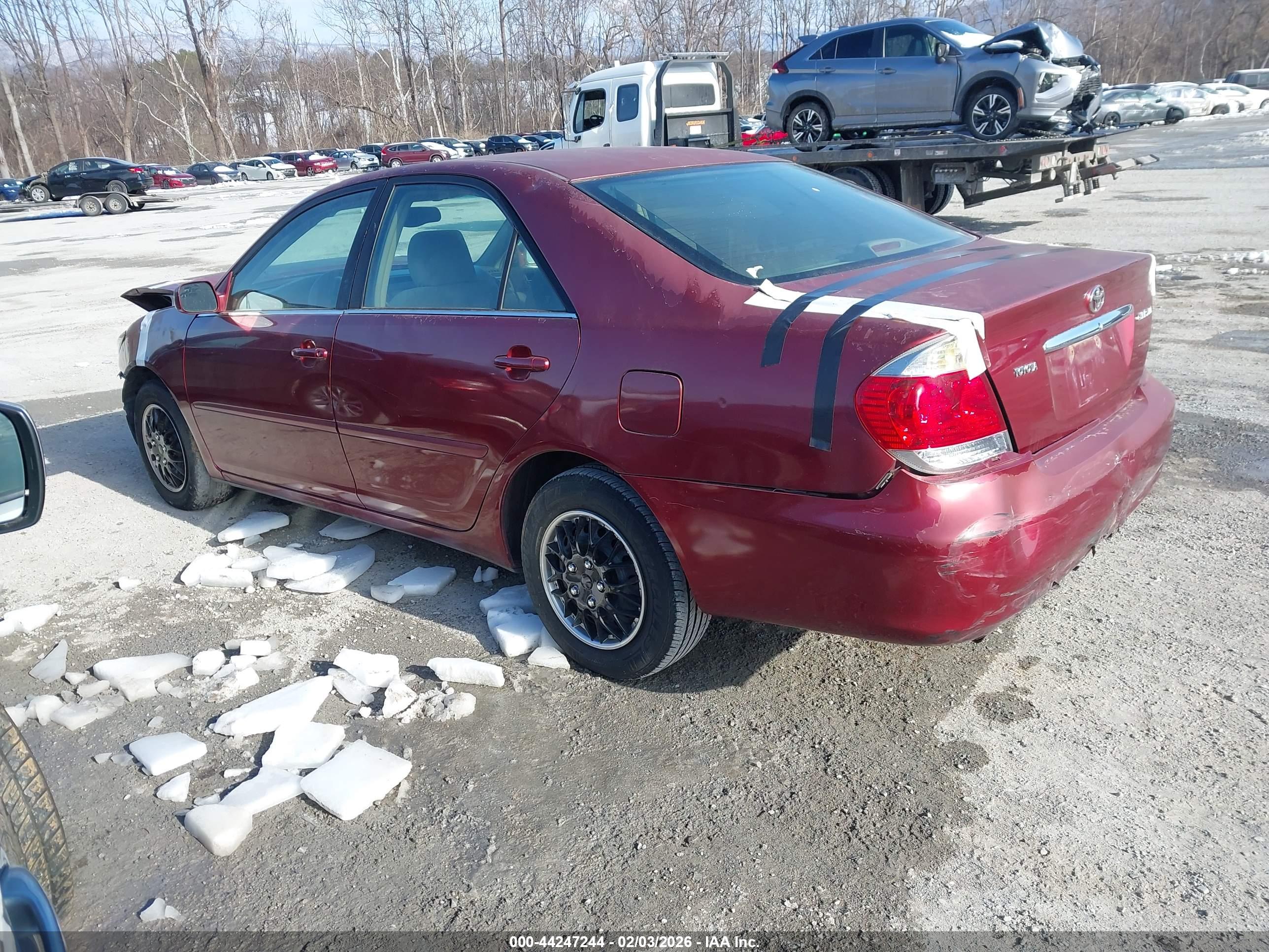 TOYOTA CAMRY image 3