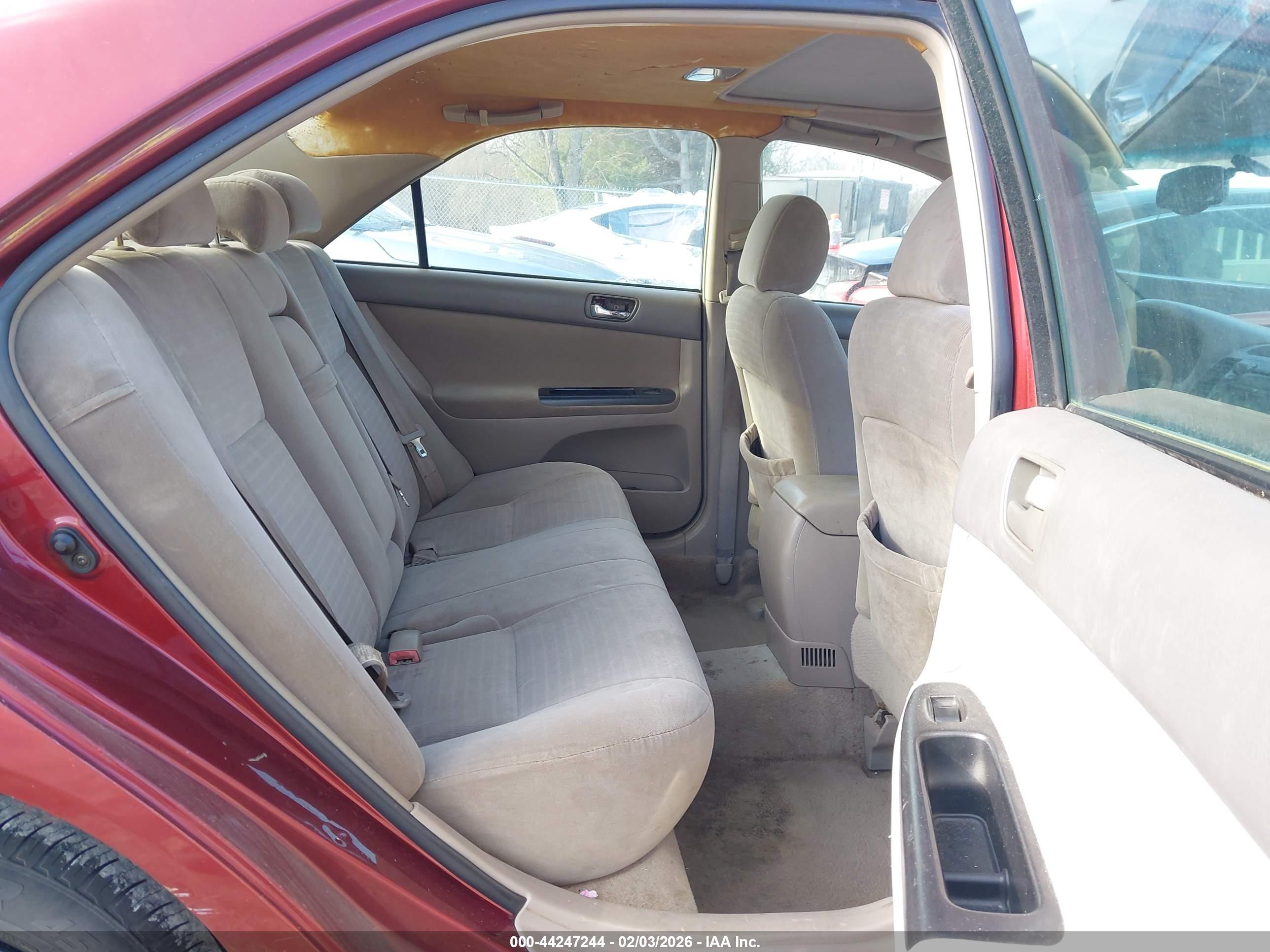 TOYOTA CAMRY image 8