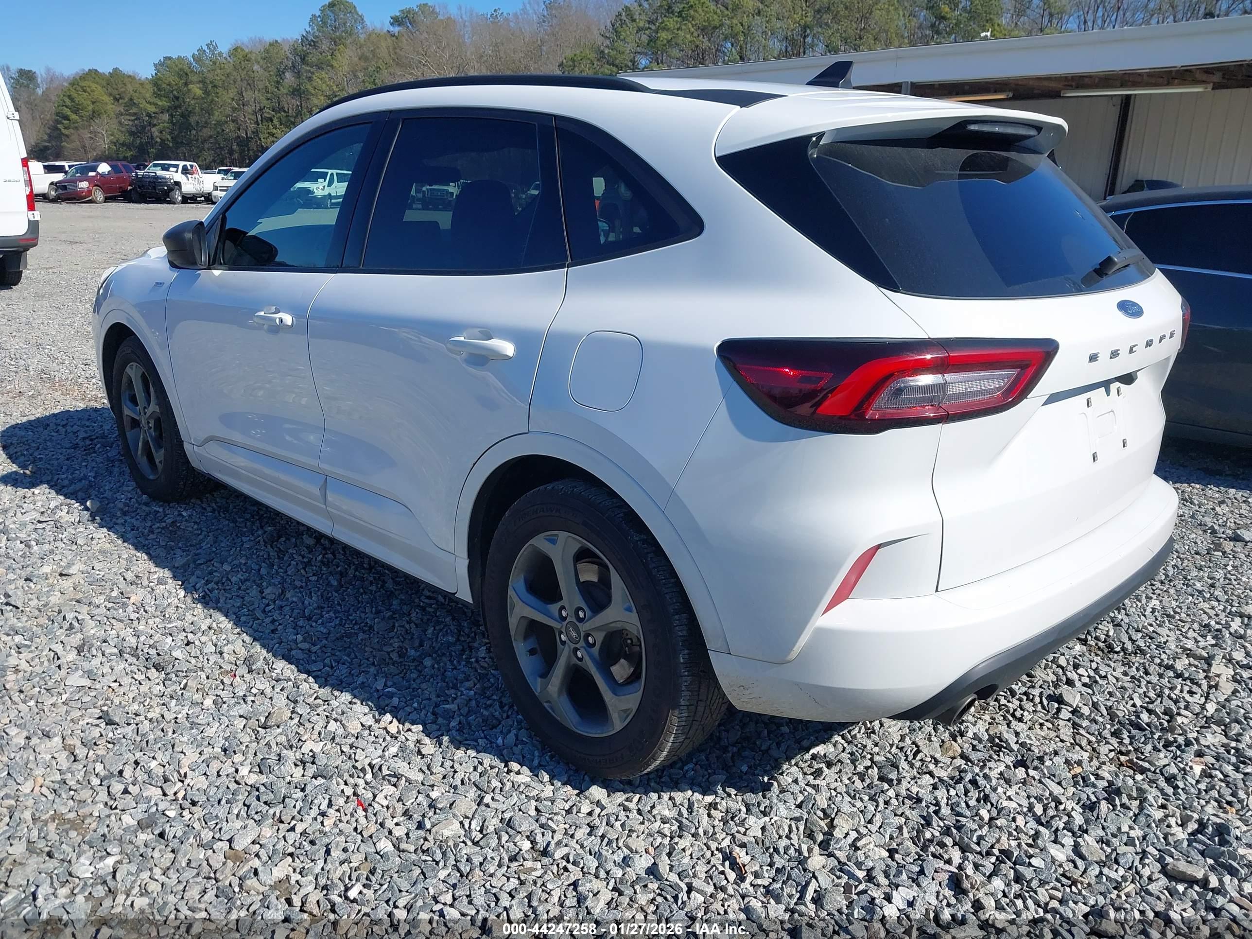 FORD ESCAPE image 3