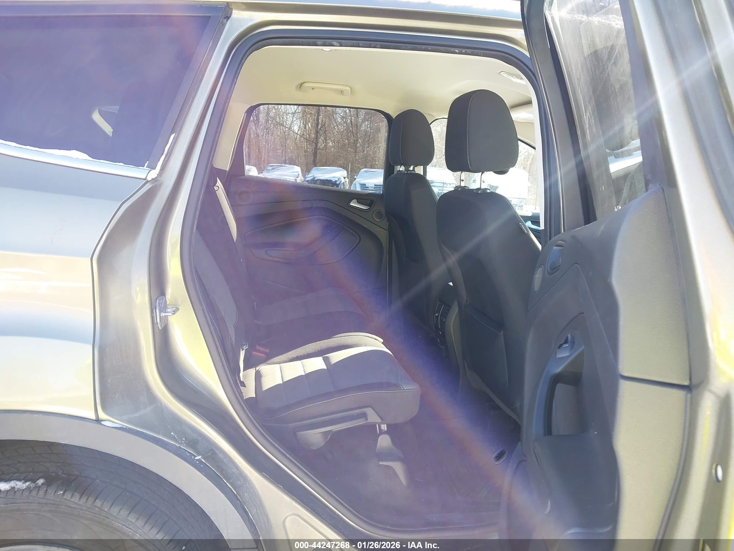 FORD ESCAPE image 8