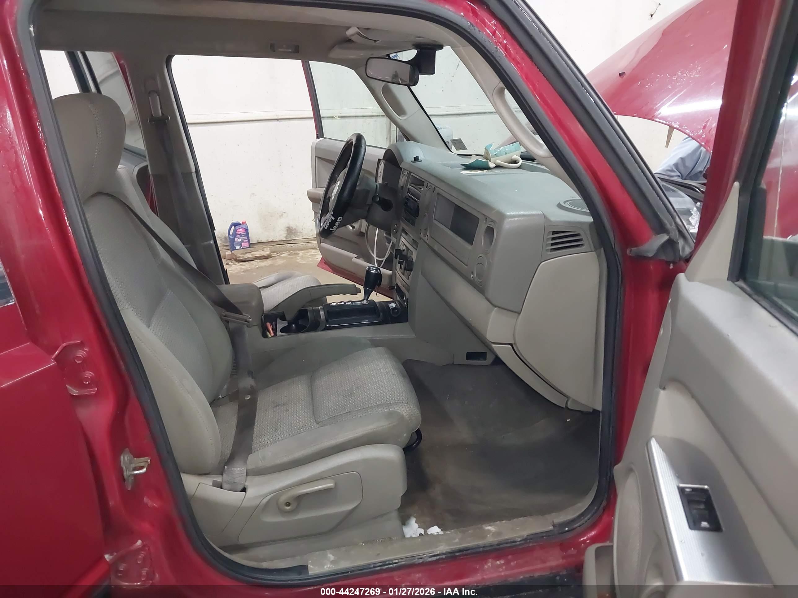 JEEP COMMANDER image 5