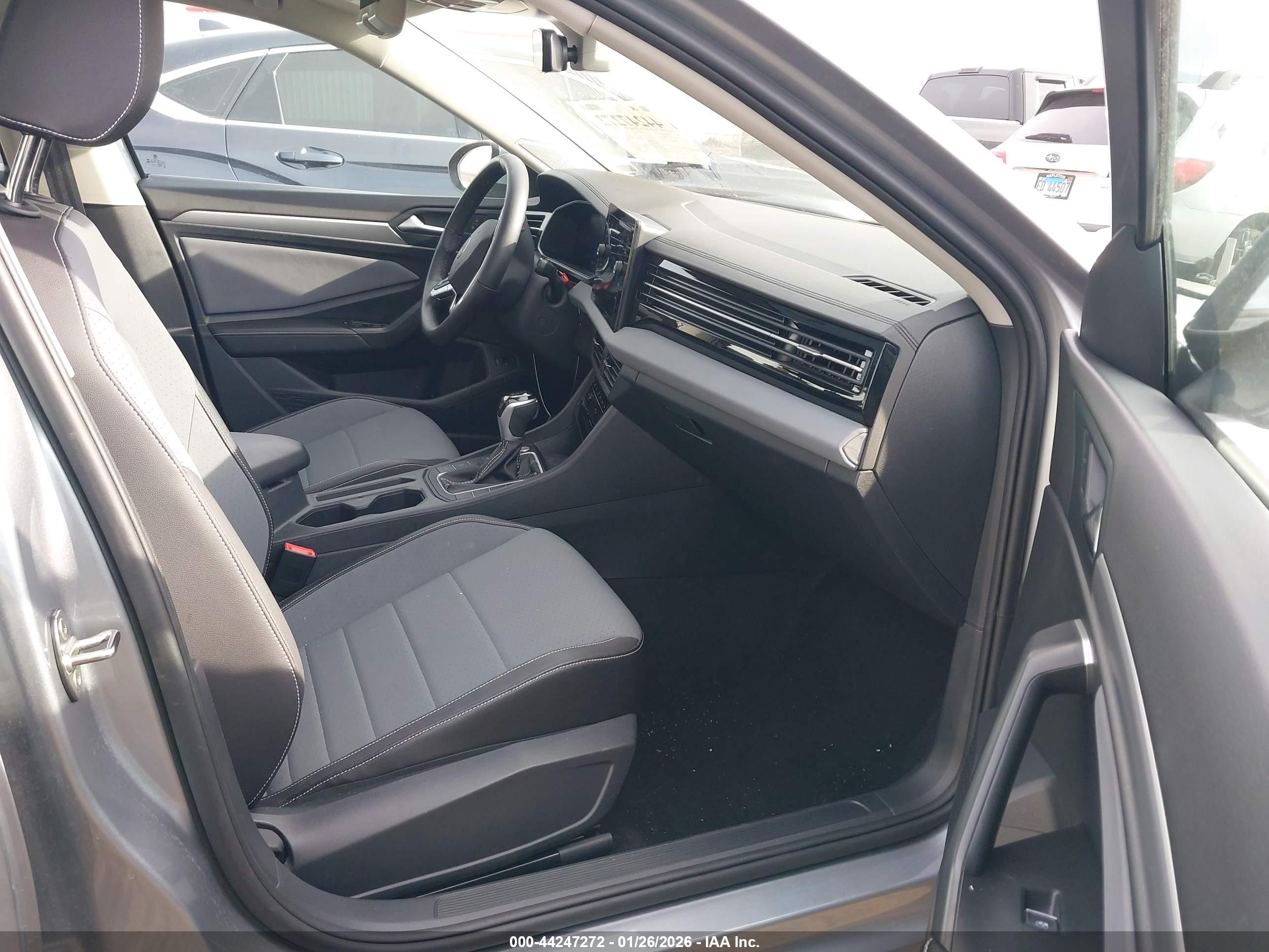 VOLKSWAGEN JETTA image 5