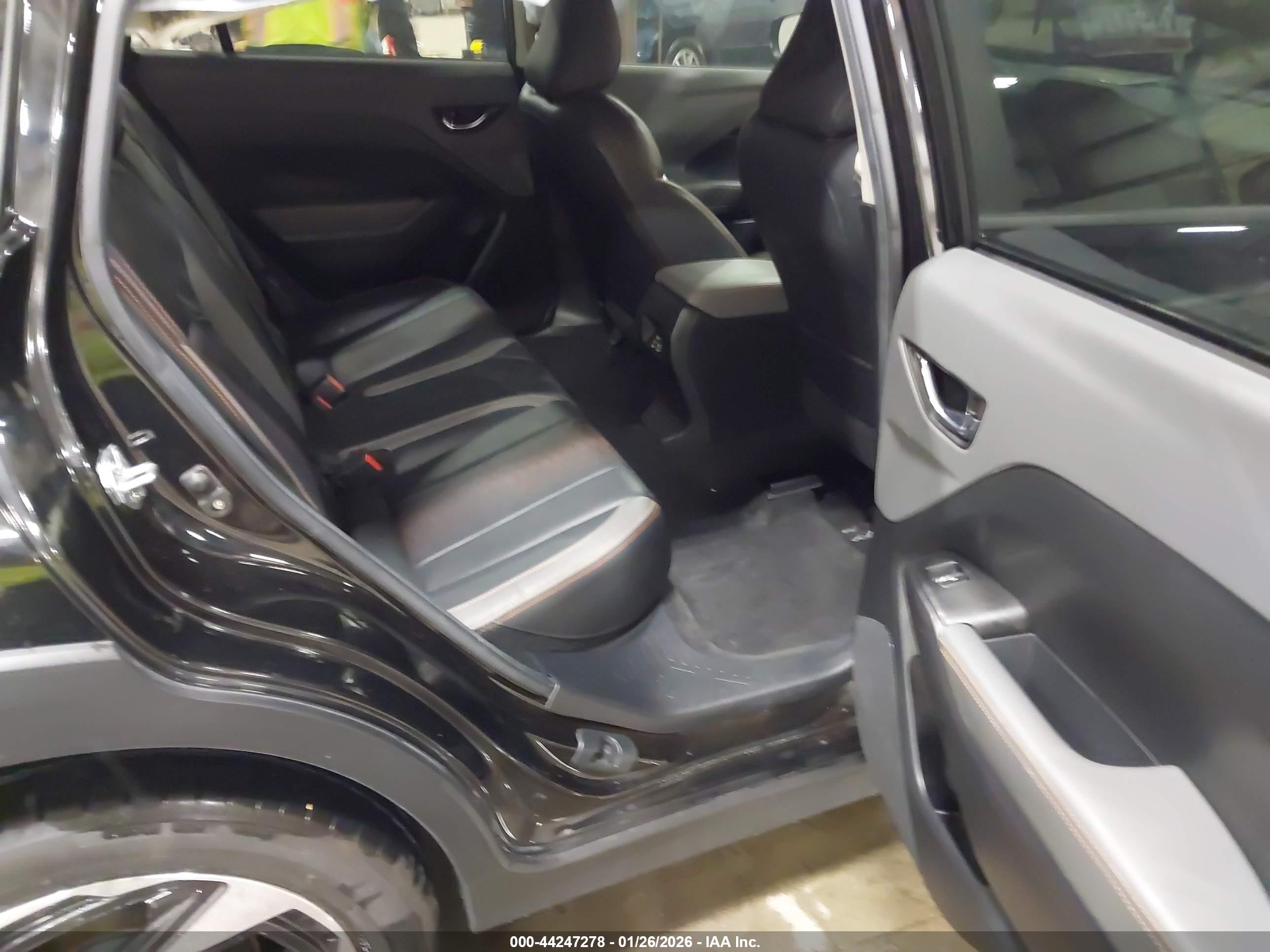 SUBARU CROSSTREK image 8