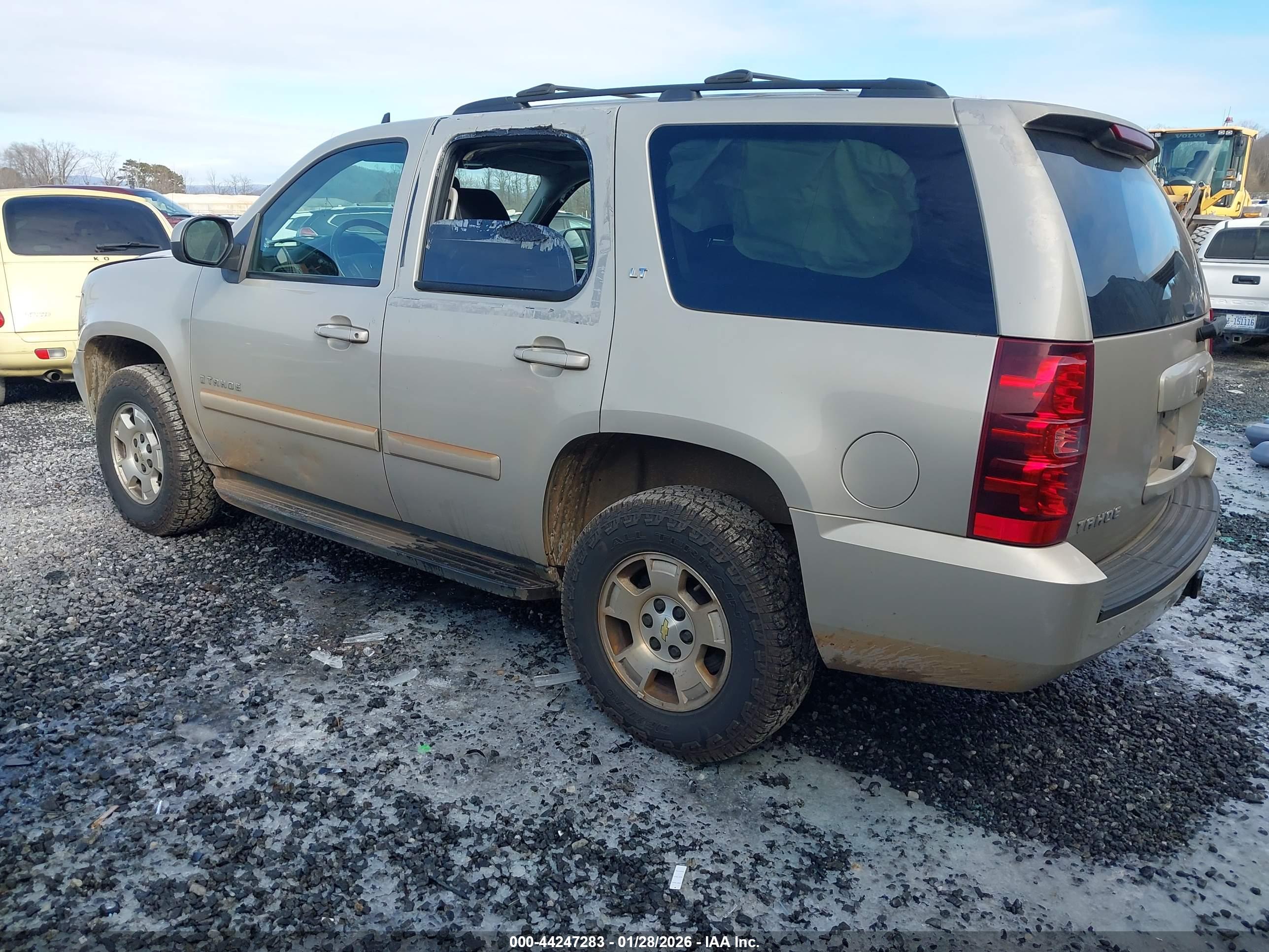 CHEVROLET TAHOE image 3