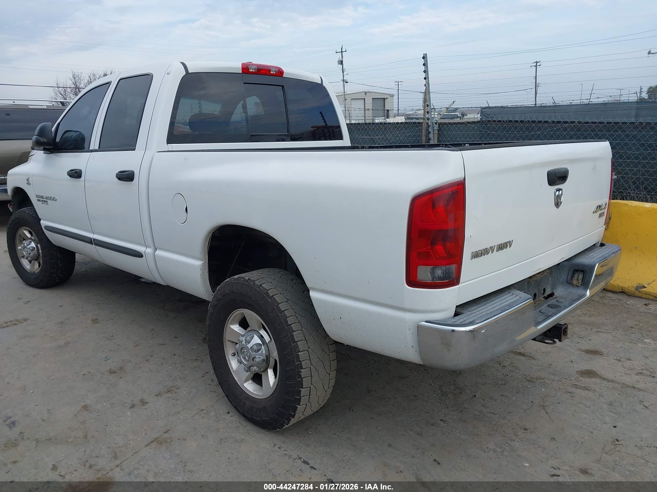 DODGE RAM image 3