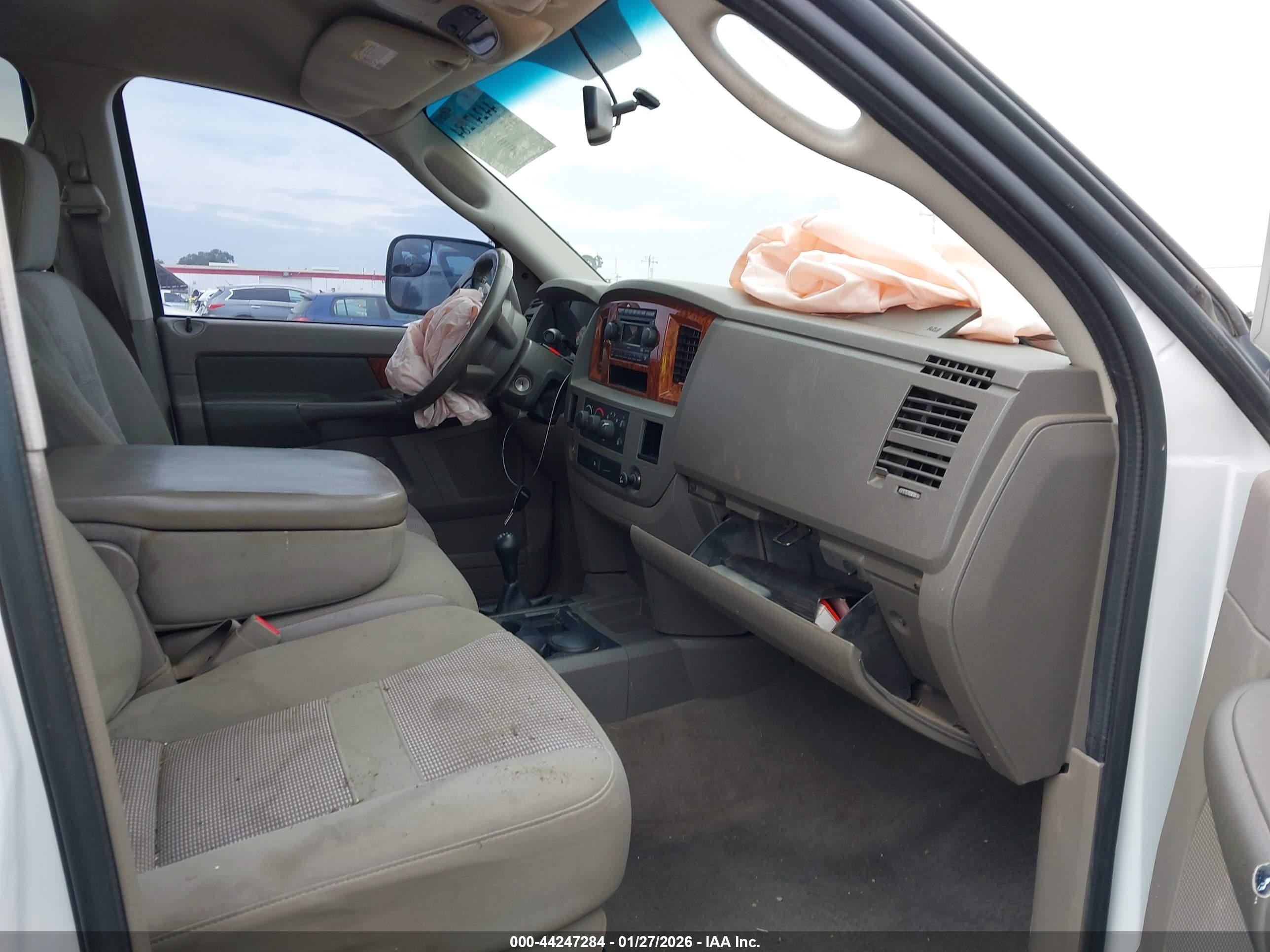 DODGE RAM image 5