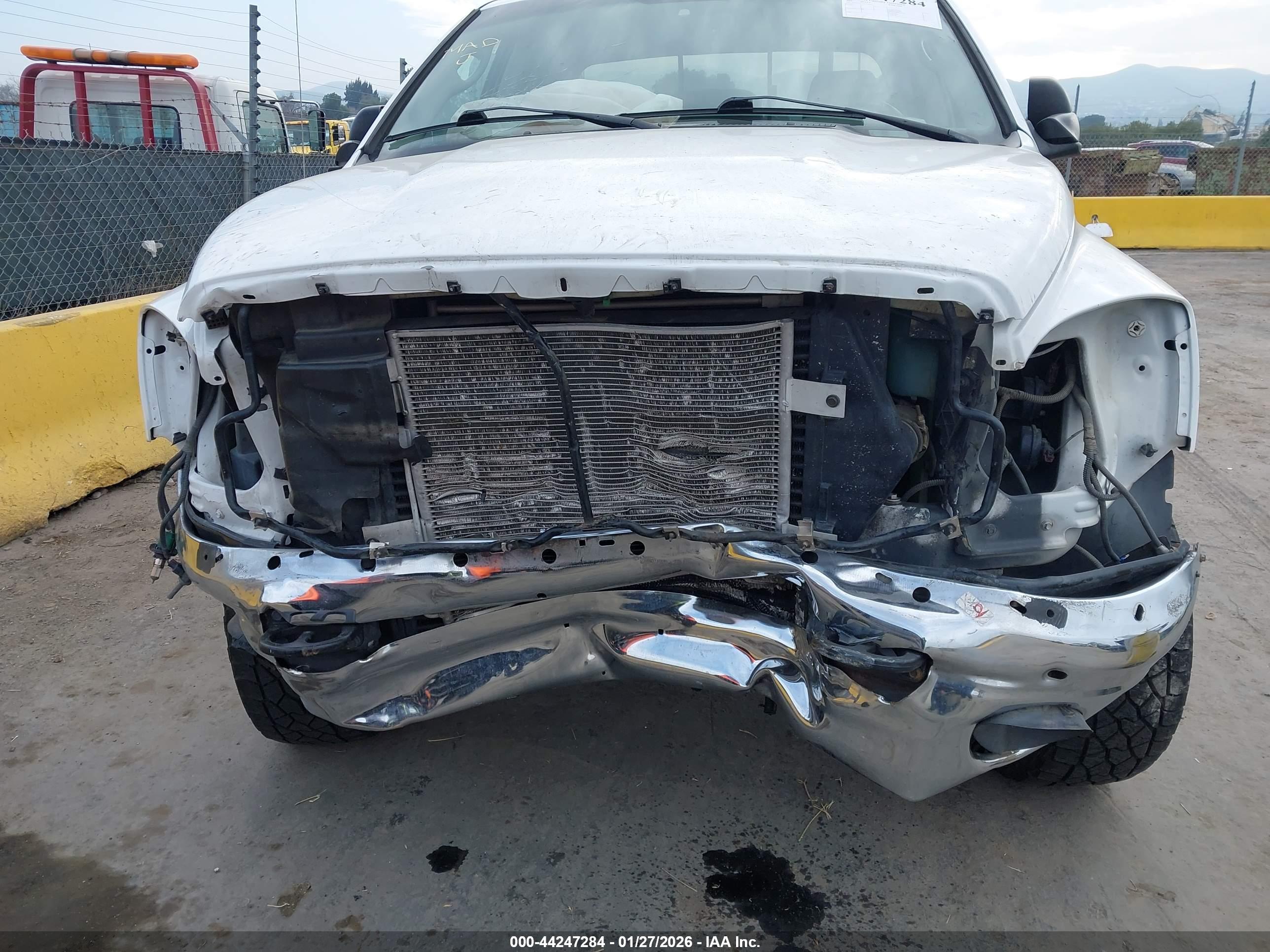 DODGE RAM image 6
