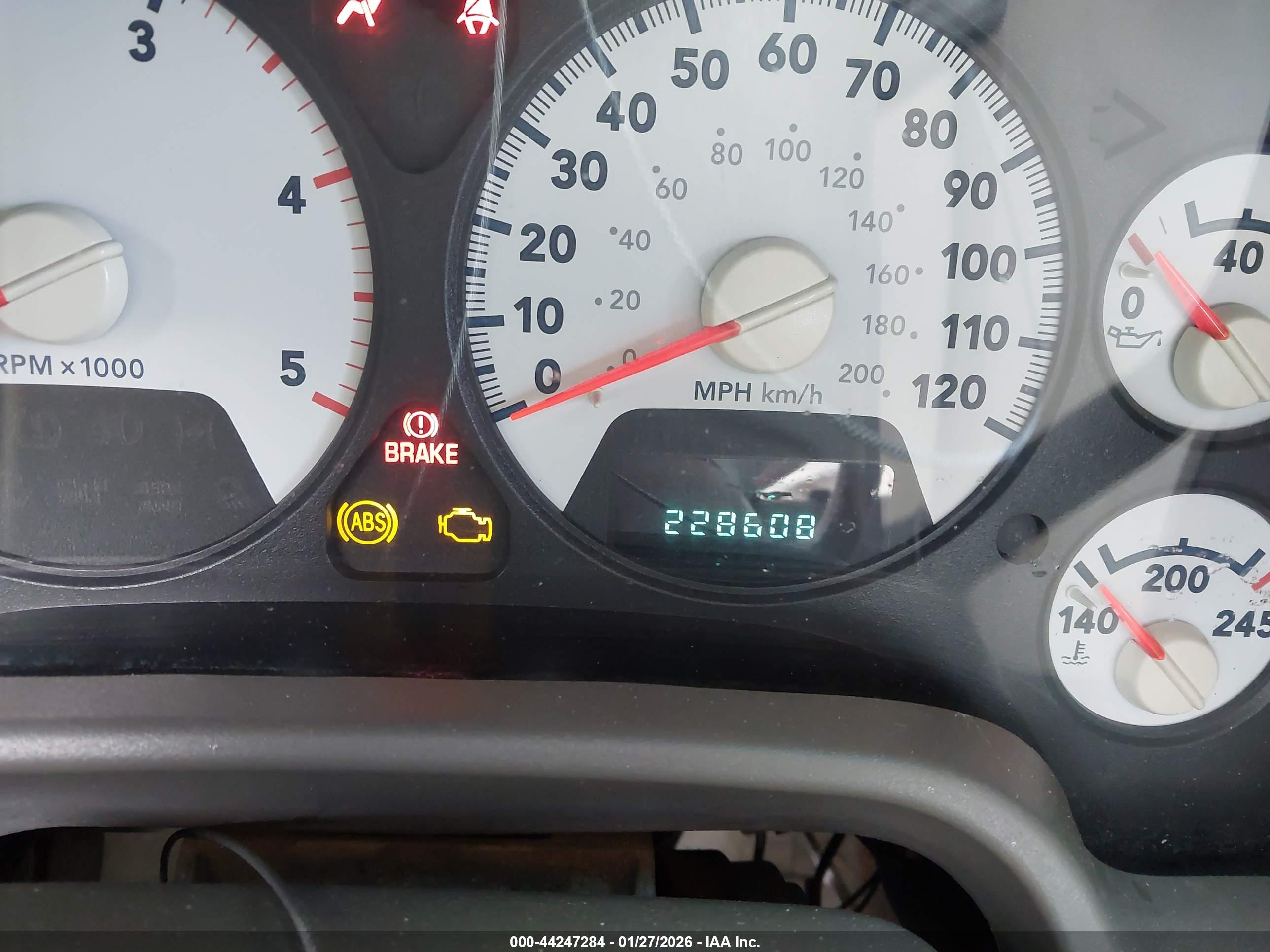 DODGE RAM image 7