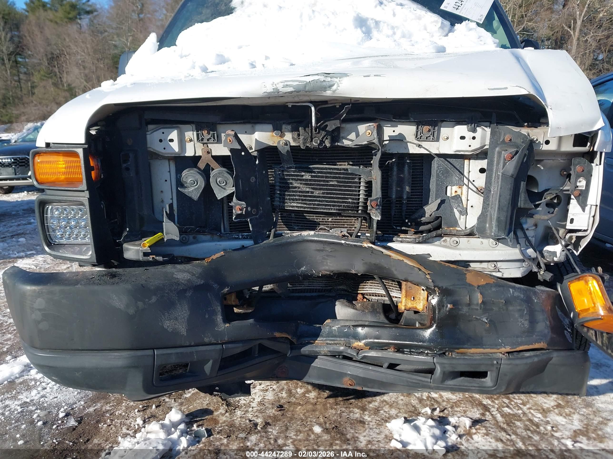 FORD E-150 image 6