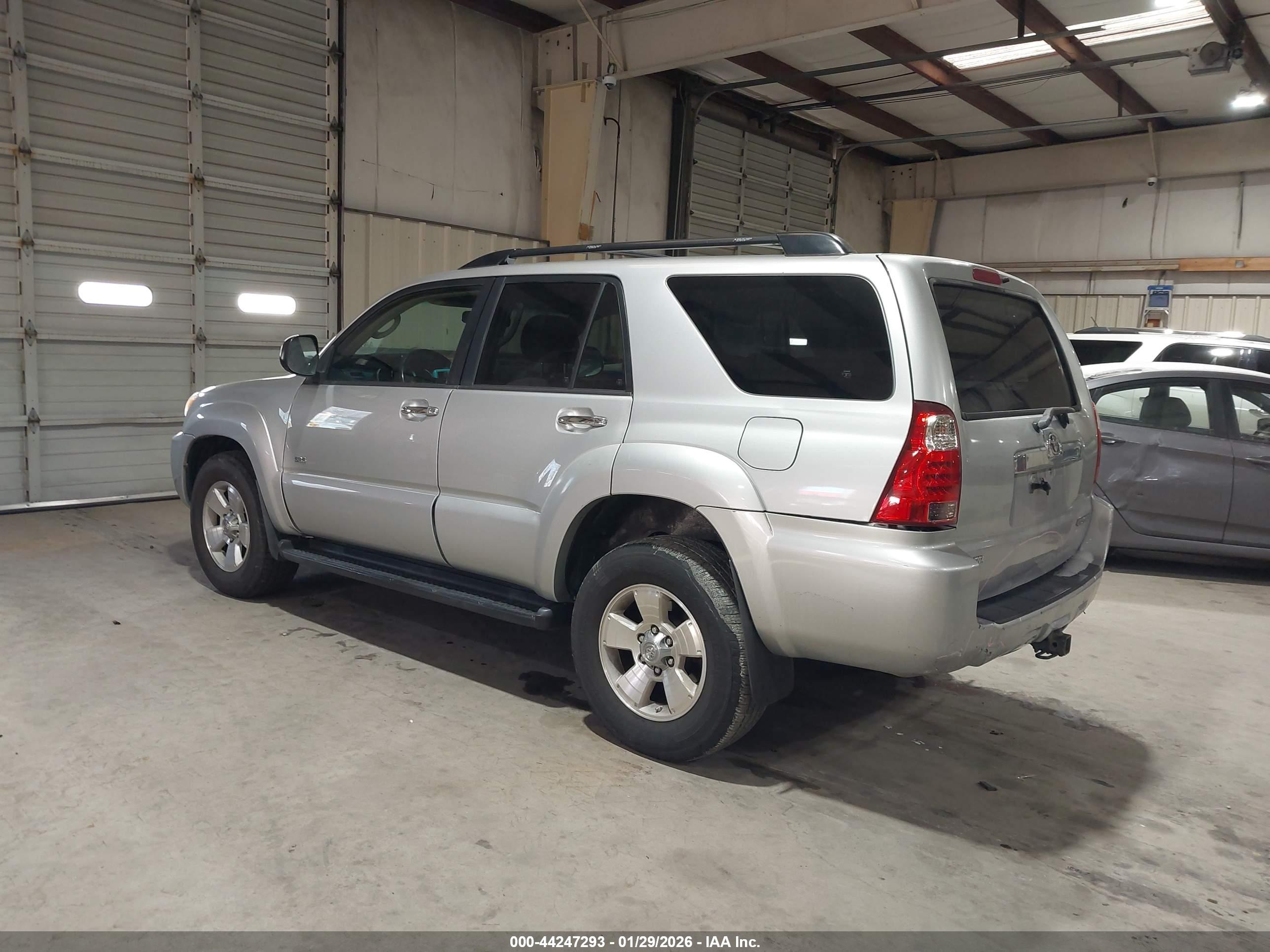 TOYOTA 4RUNNER image 3