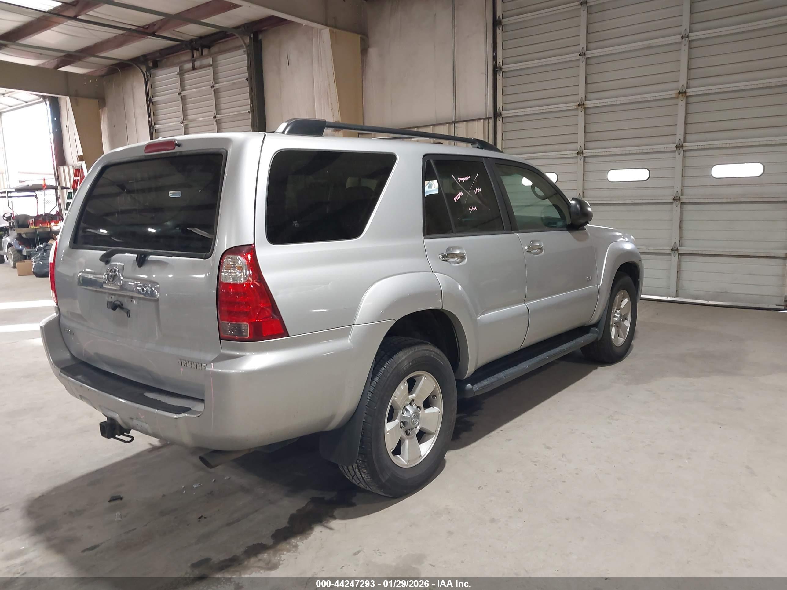 TOYOTA 4RUNNER image 4