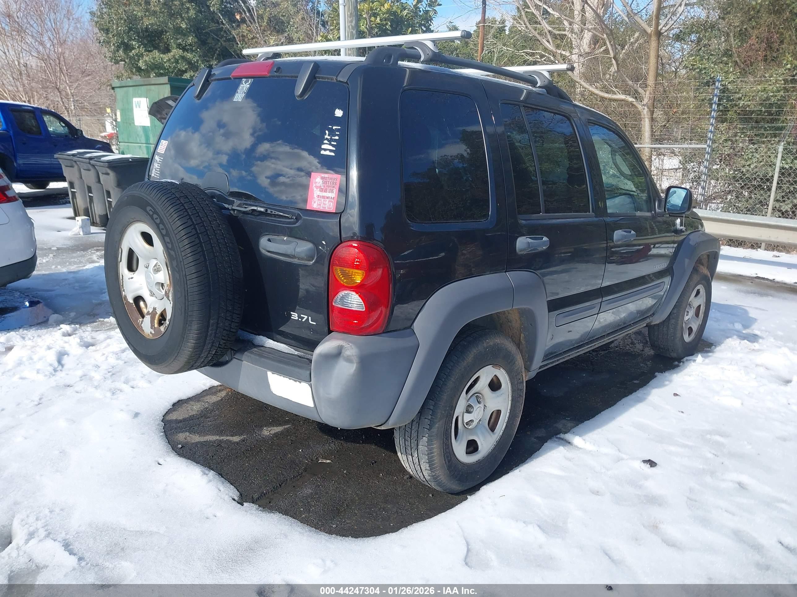 JEEP LIBERTY image 4
