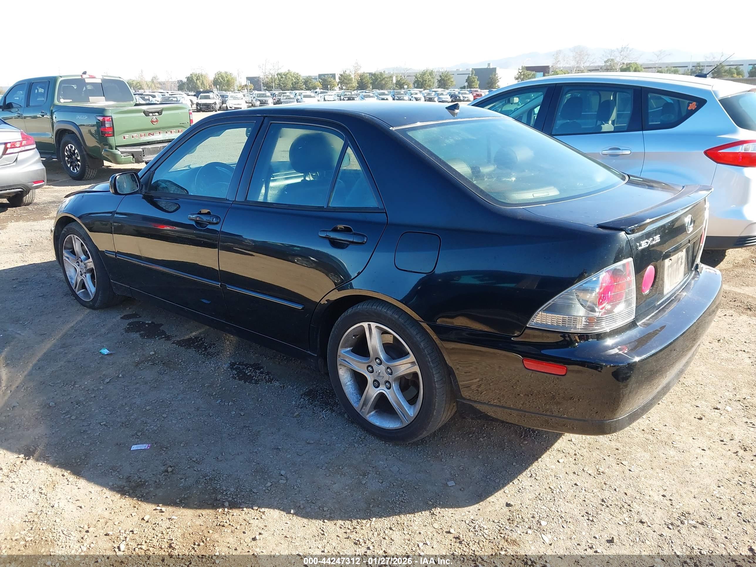 LEXUS IS image 3