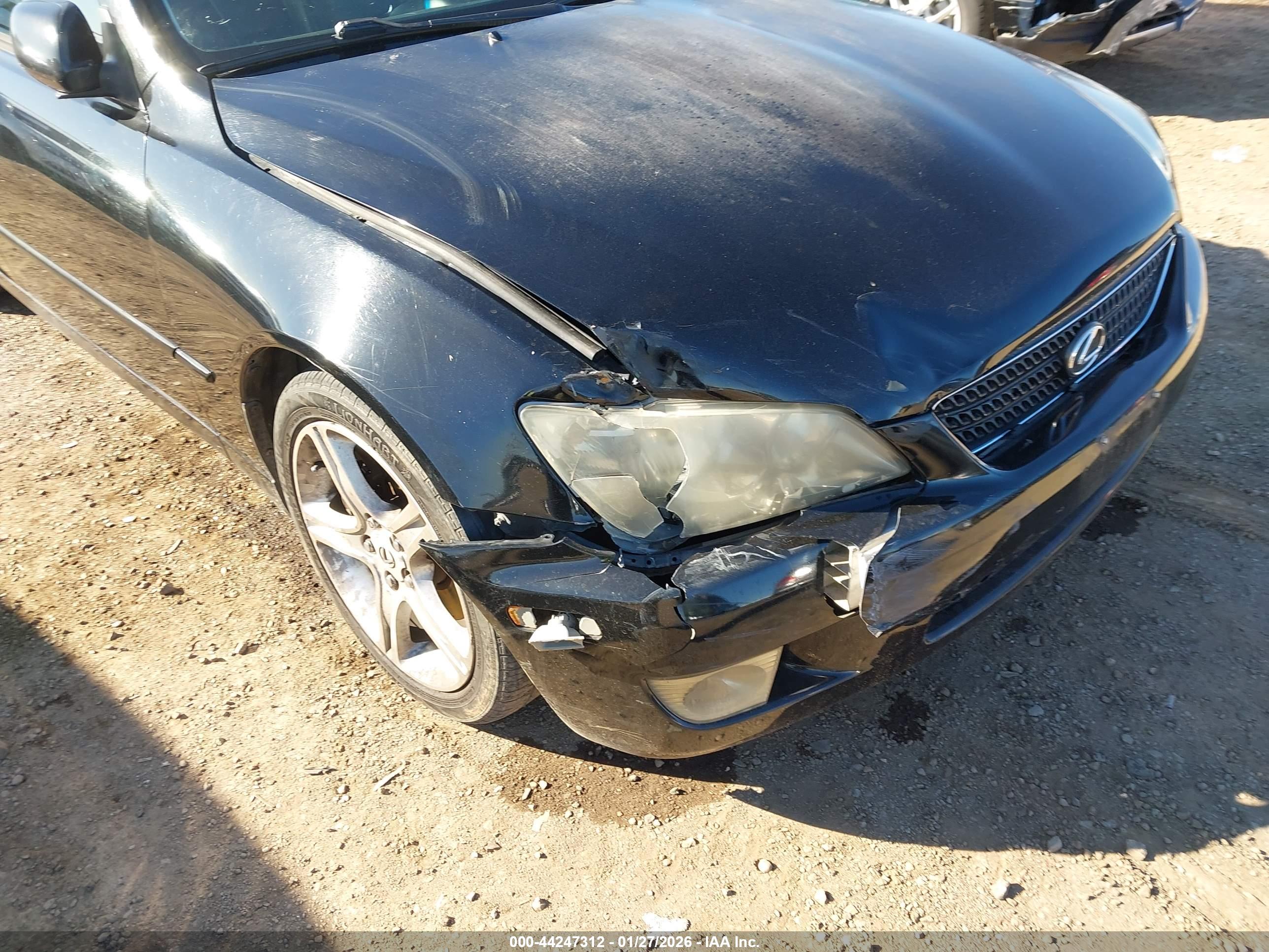 LEXUS IS image 6