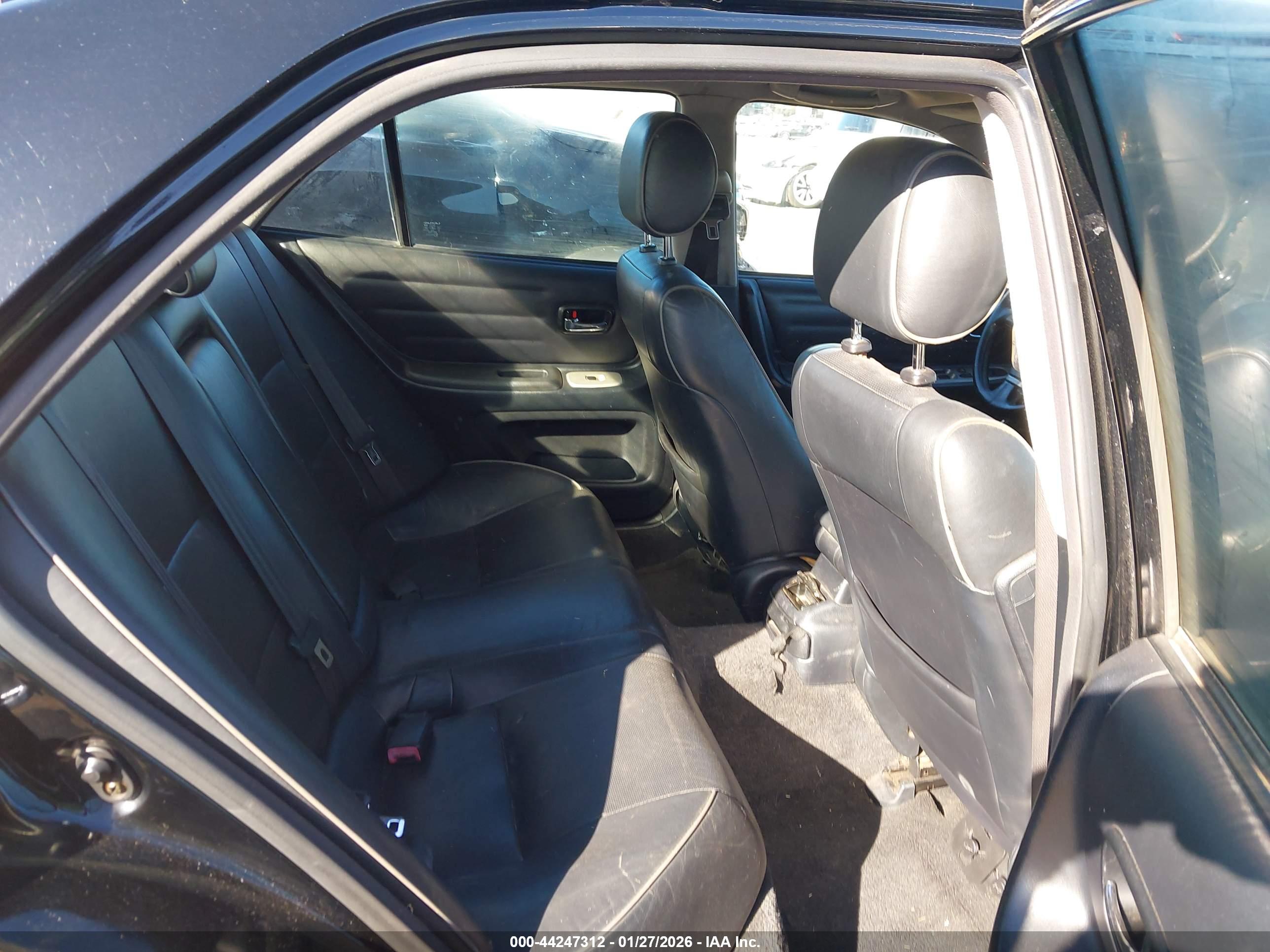 LEXUS IS image 8