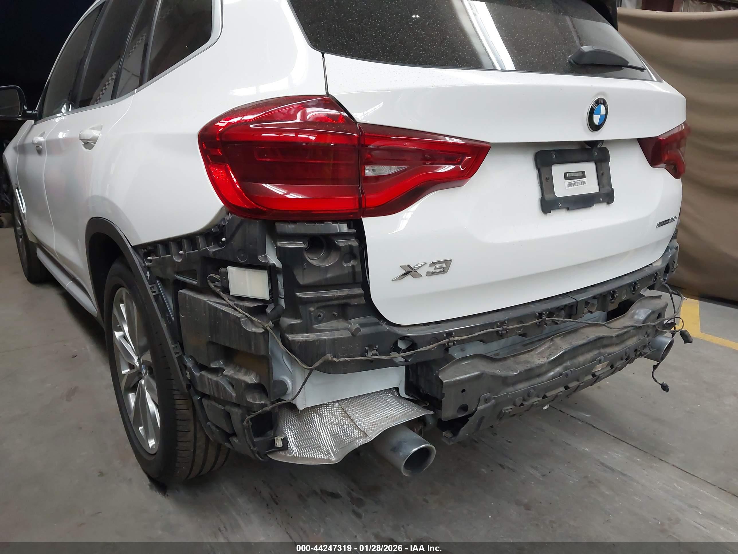 BMW X3 image 6