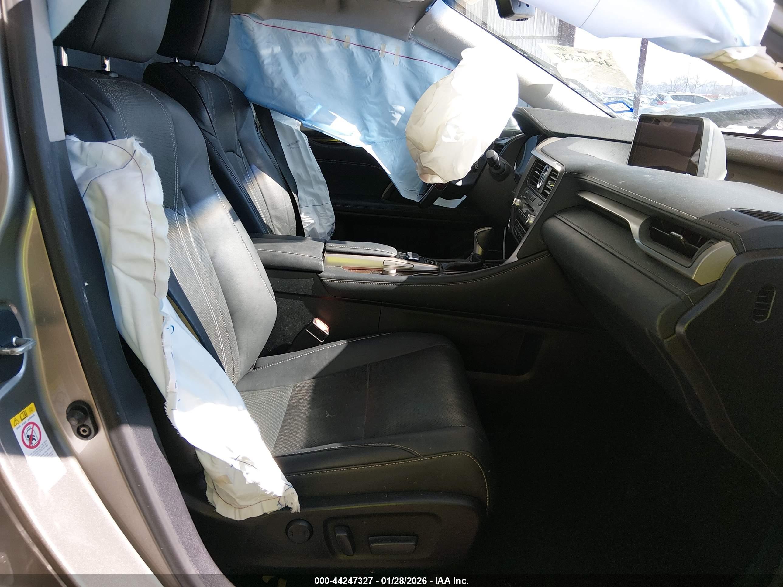 LEXUS RX image 5