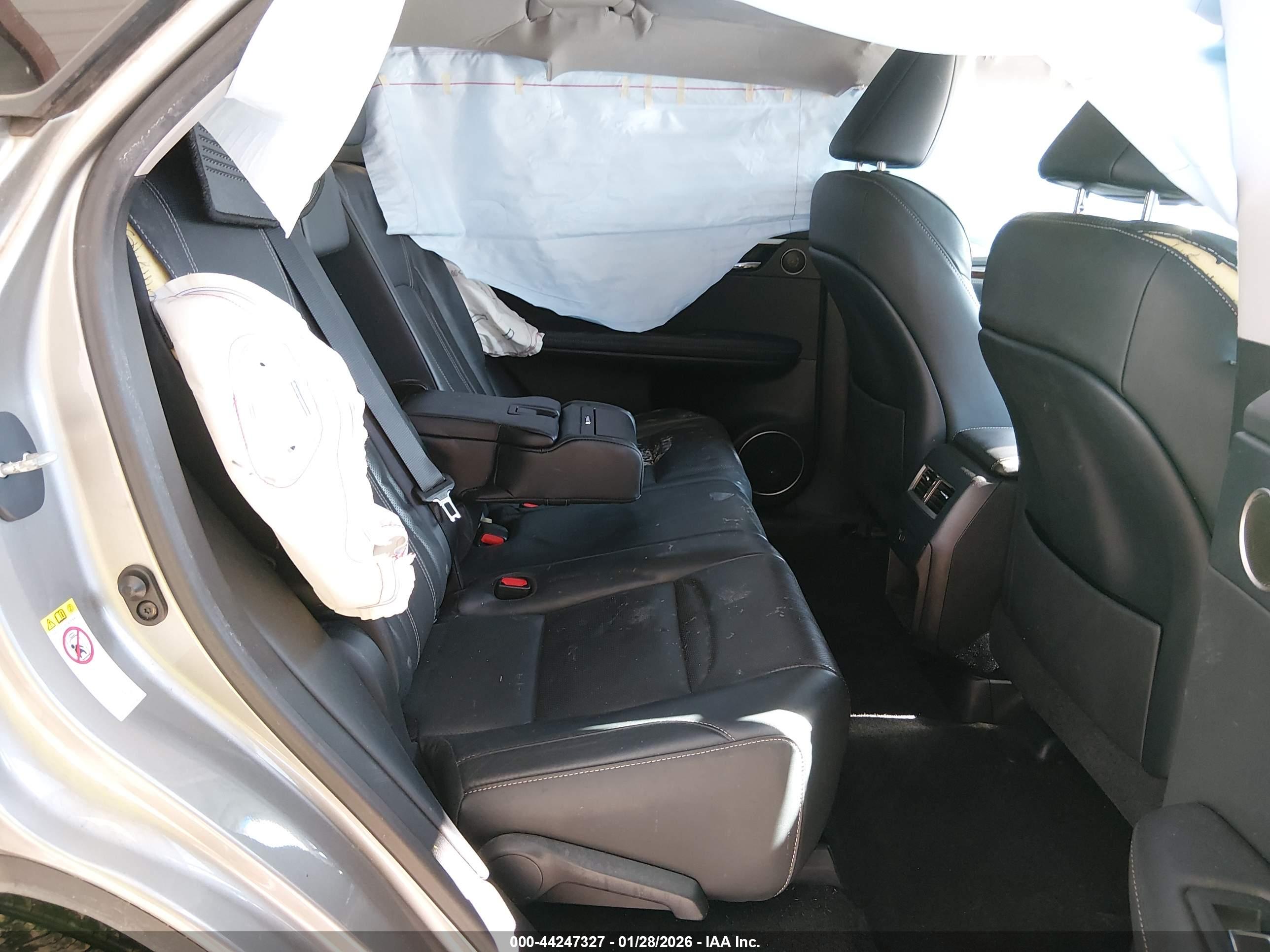 LEXUS RX image 8