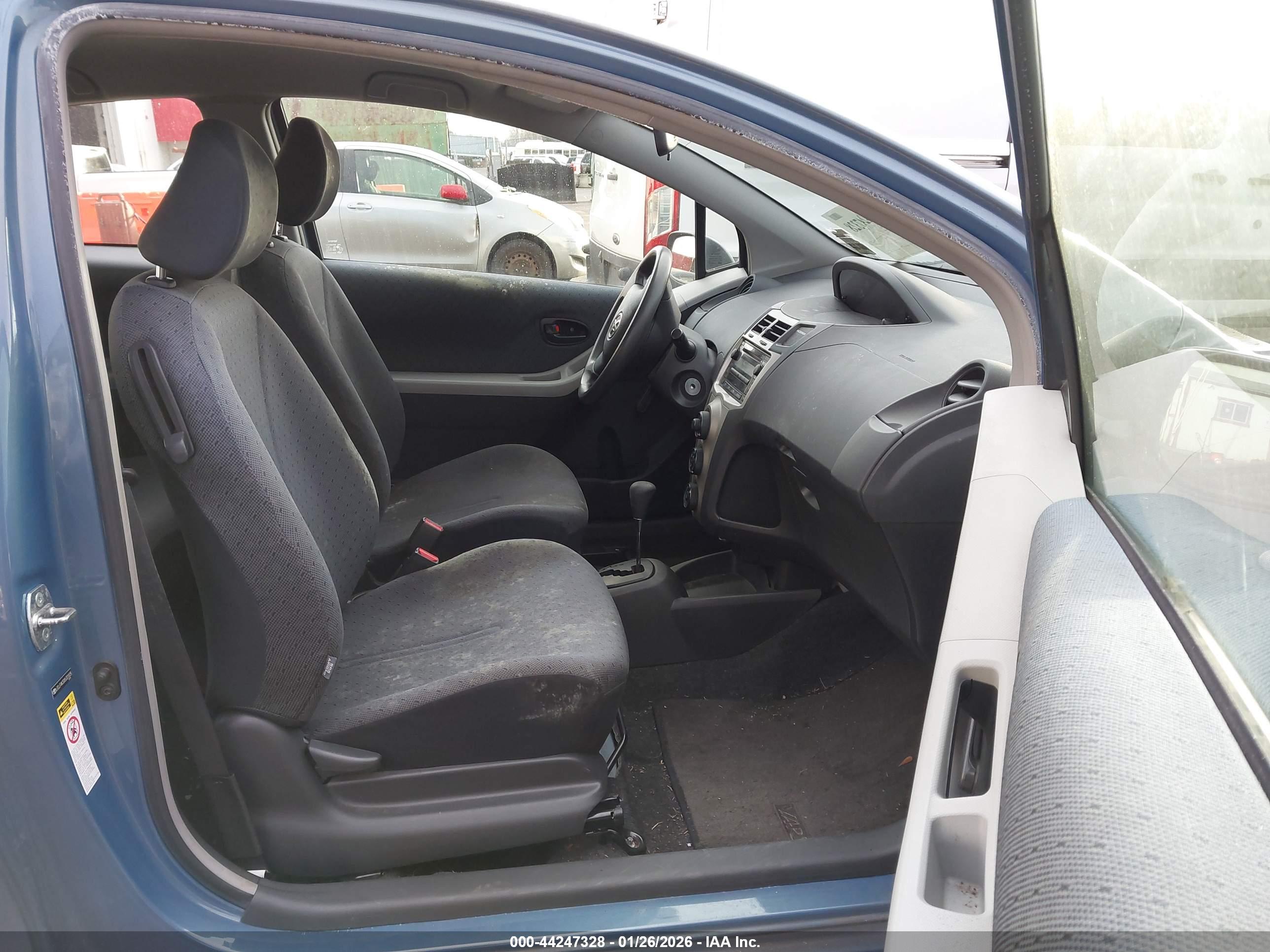 TOYOTA YARIS image 5