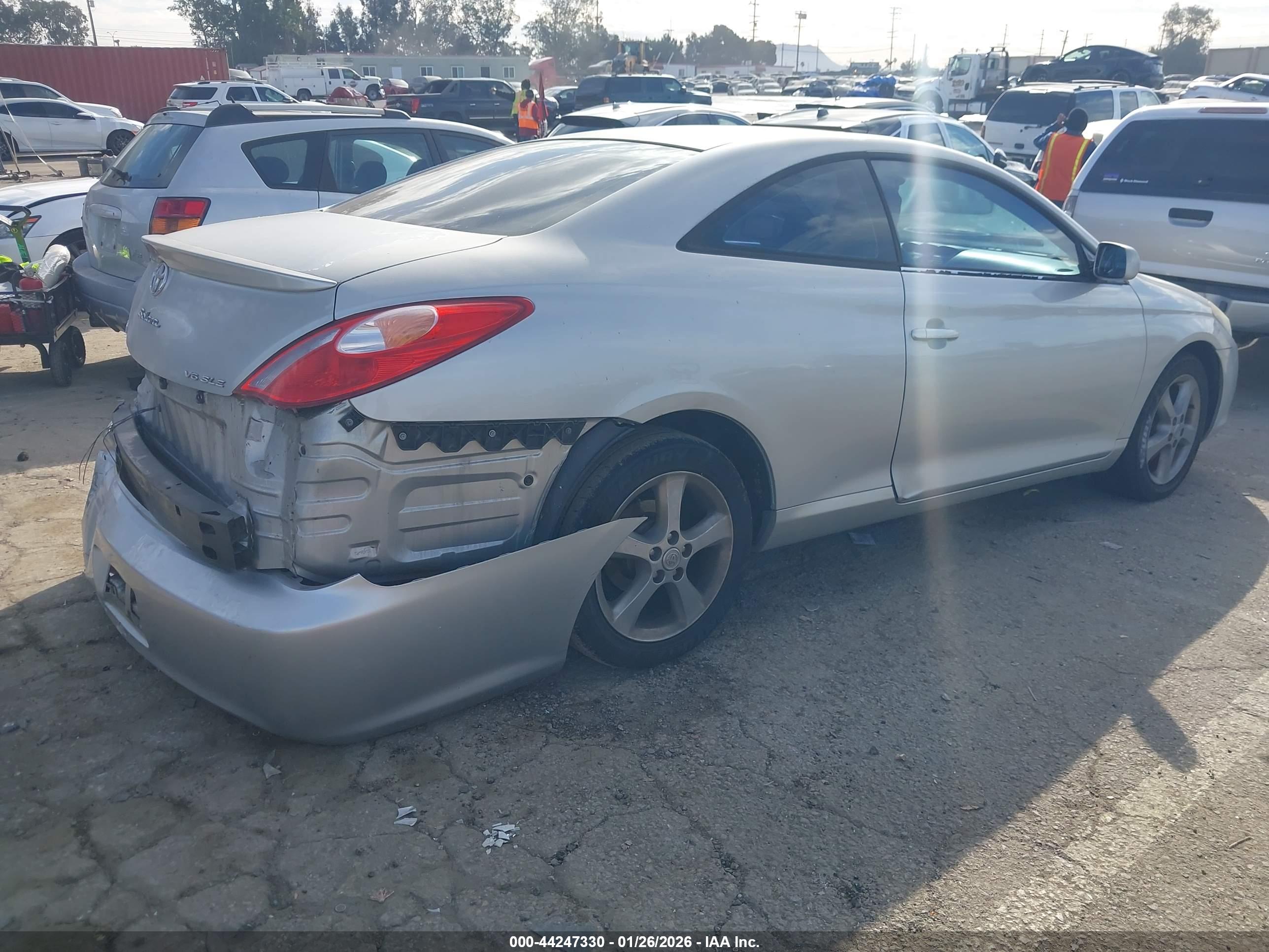 TOYOTA CAMRY image 4