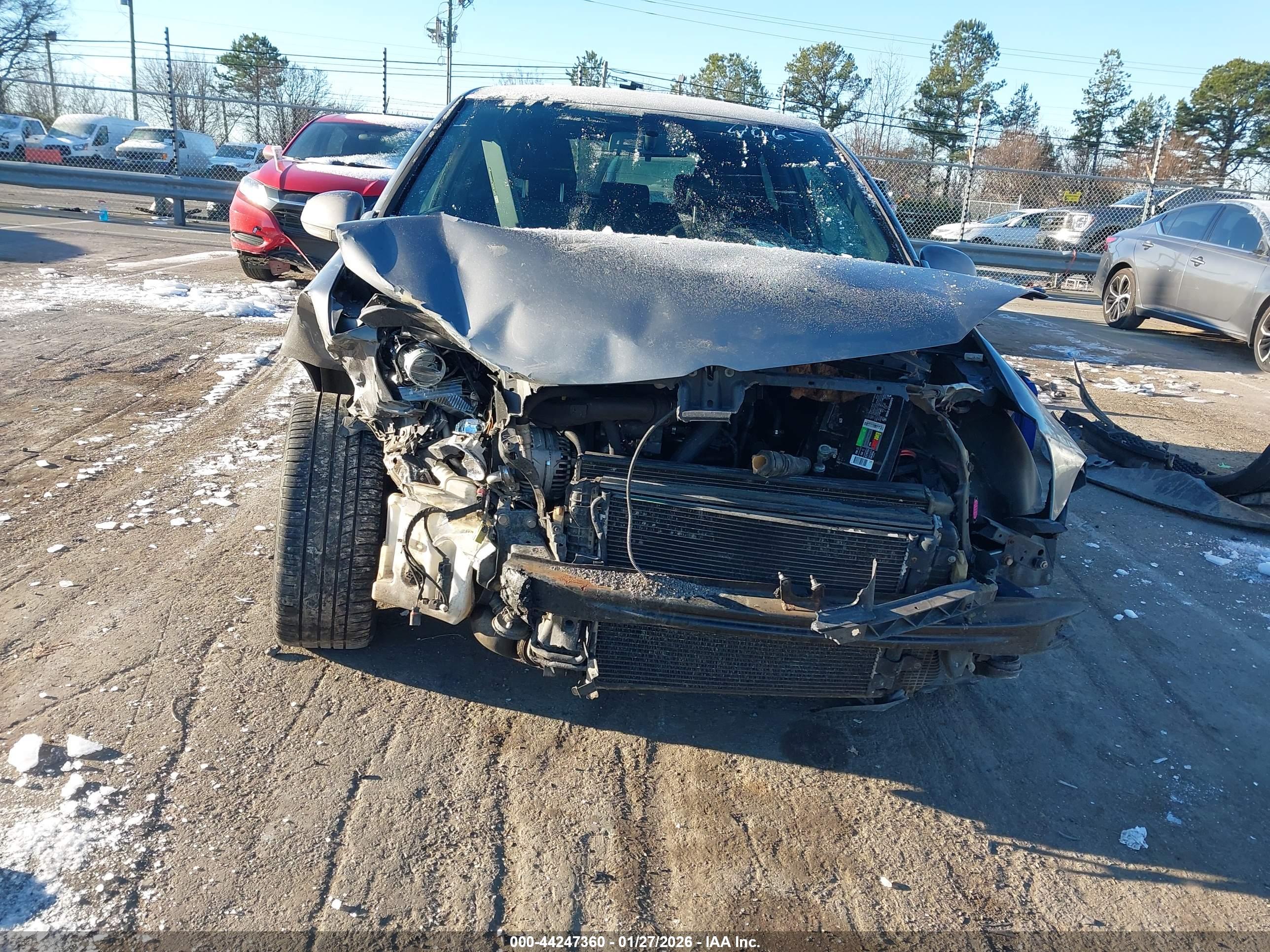 VOLKSWAGEN GTI image 6
