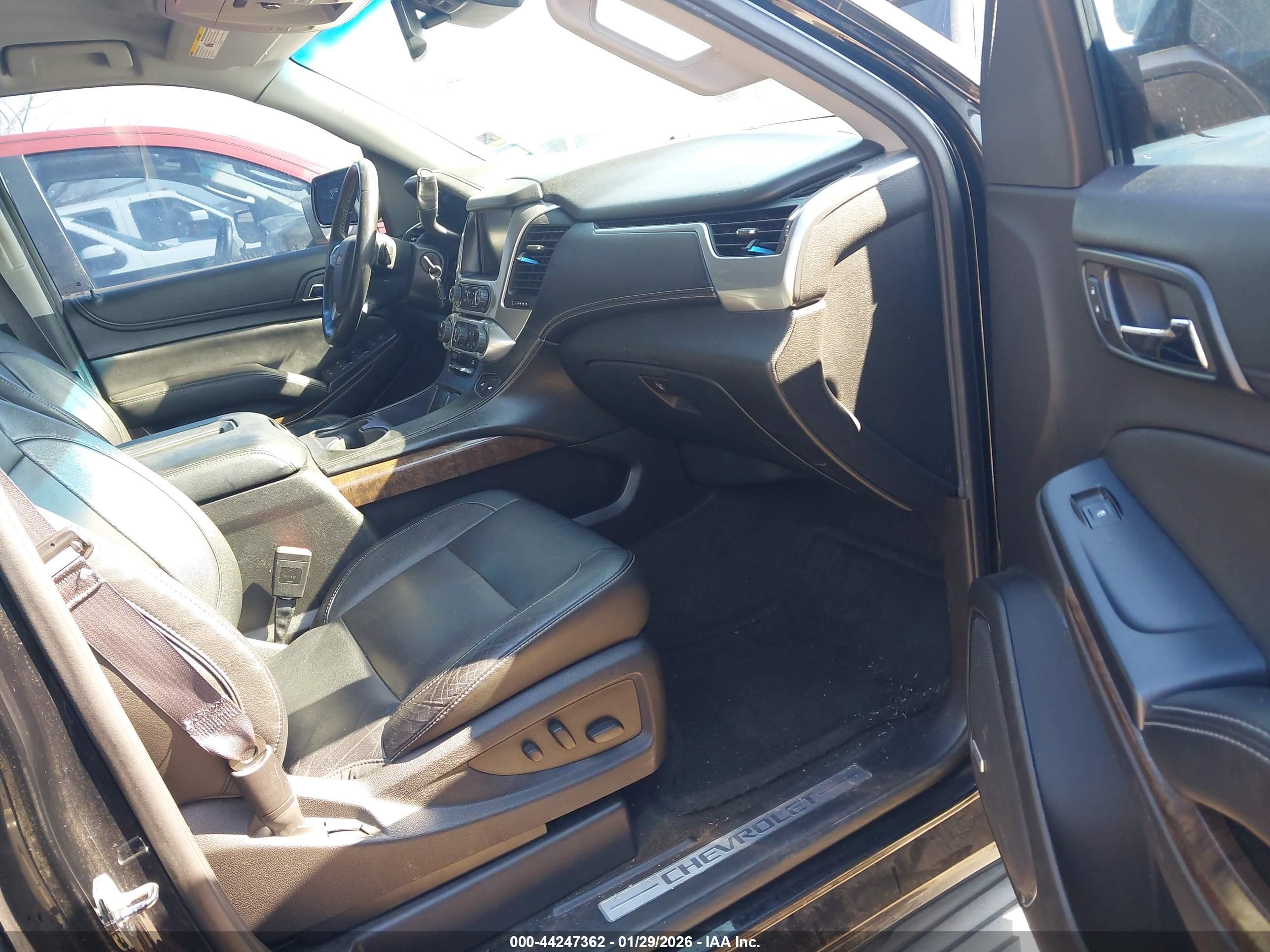 CHEVROLET TAHOE image 5