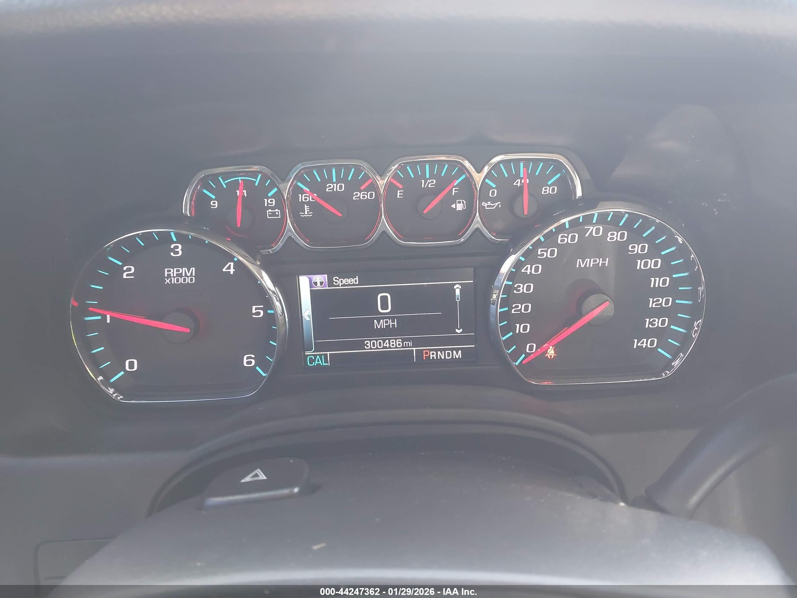 CHEVROLET TAHOE image 7