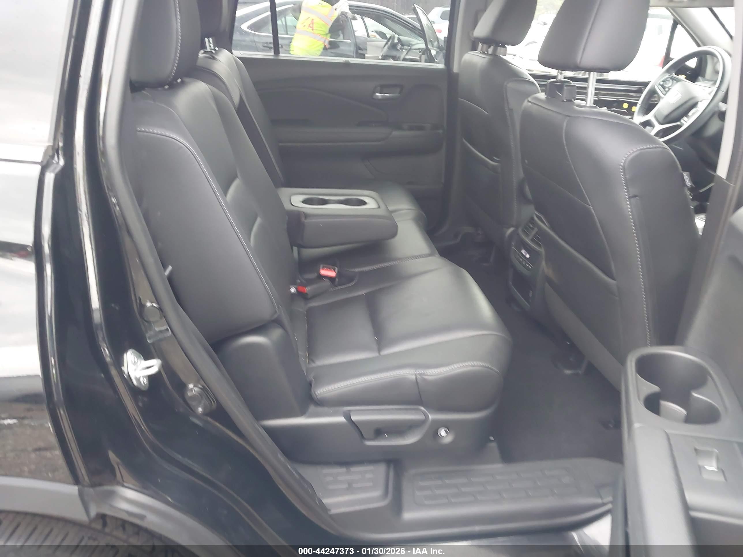 HONDA PILOT image 8