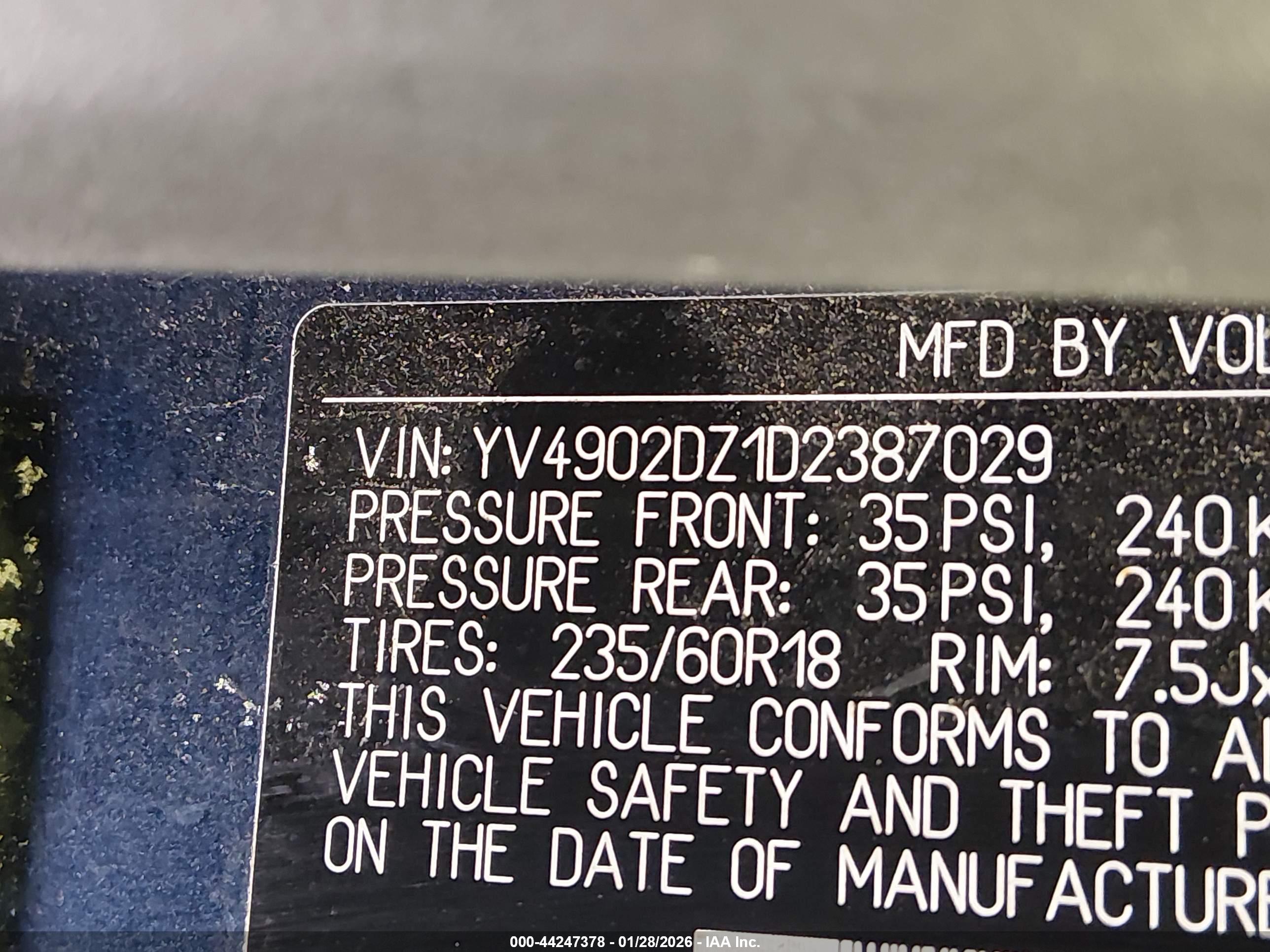 VOLVO XC60 image 9