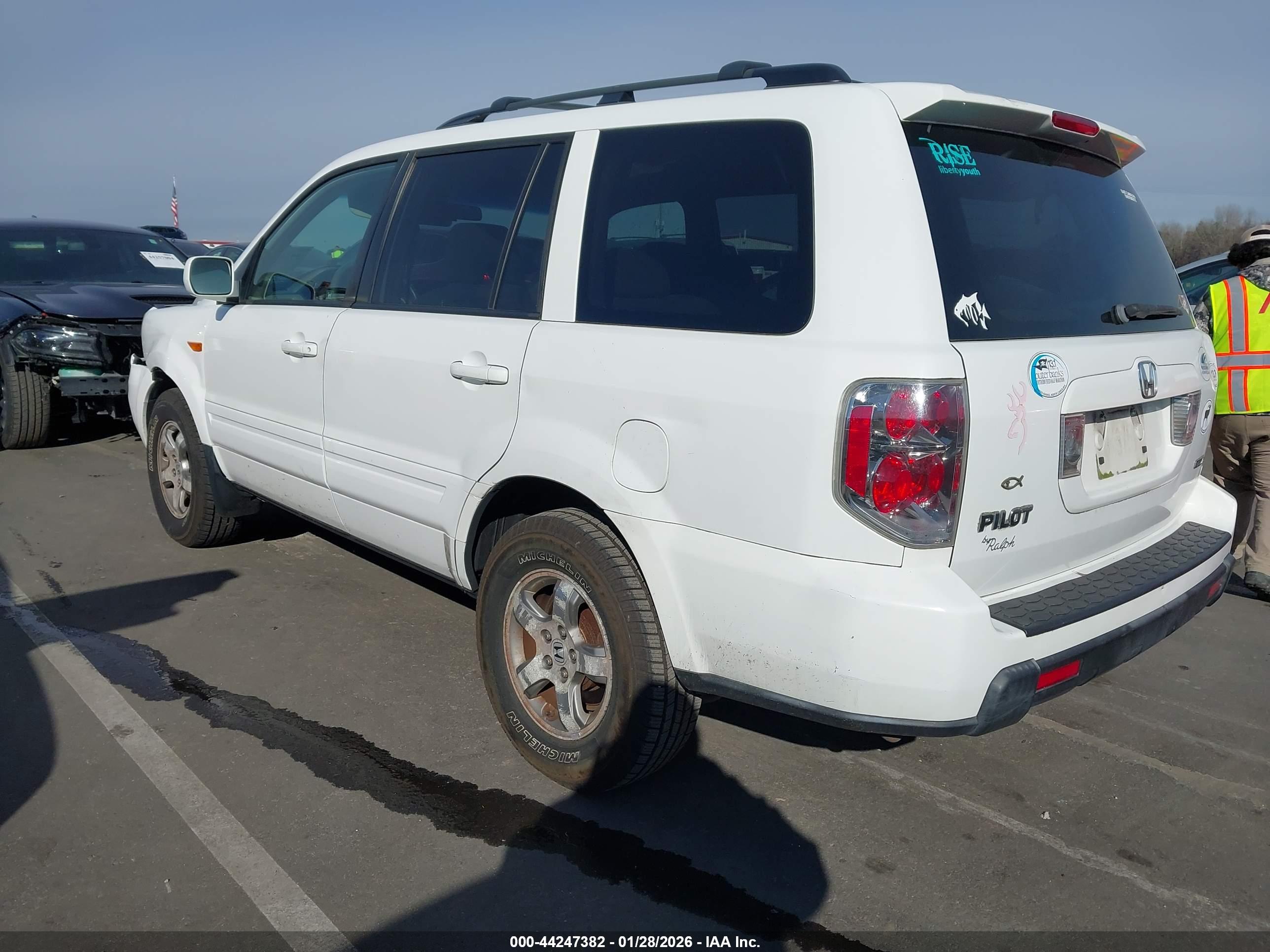 HONDA PILOT image 3