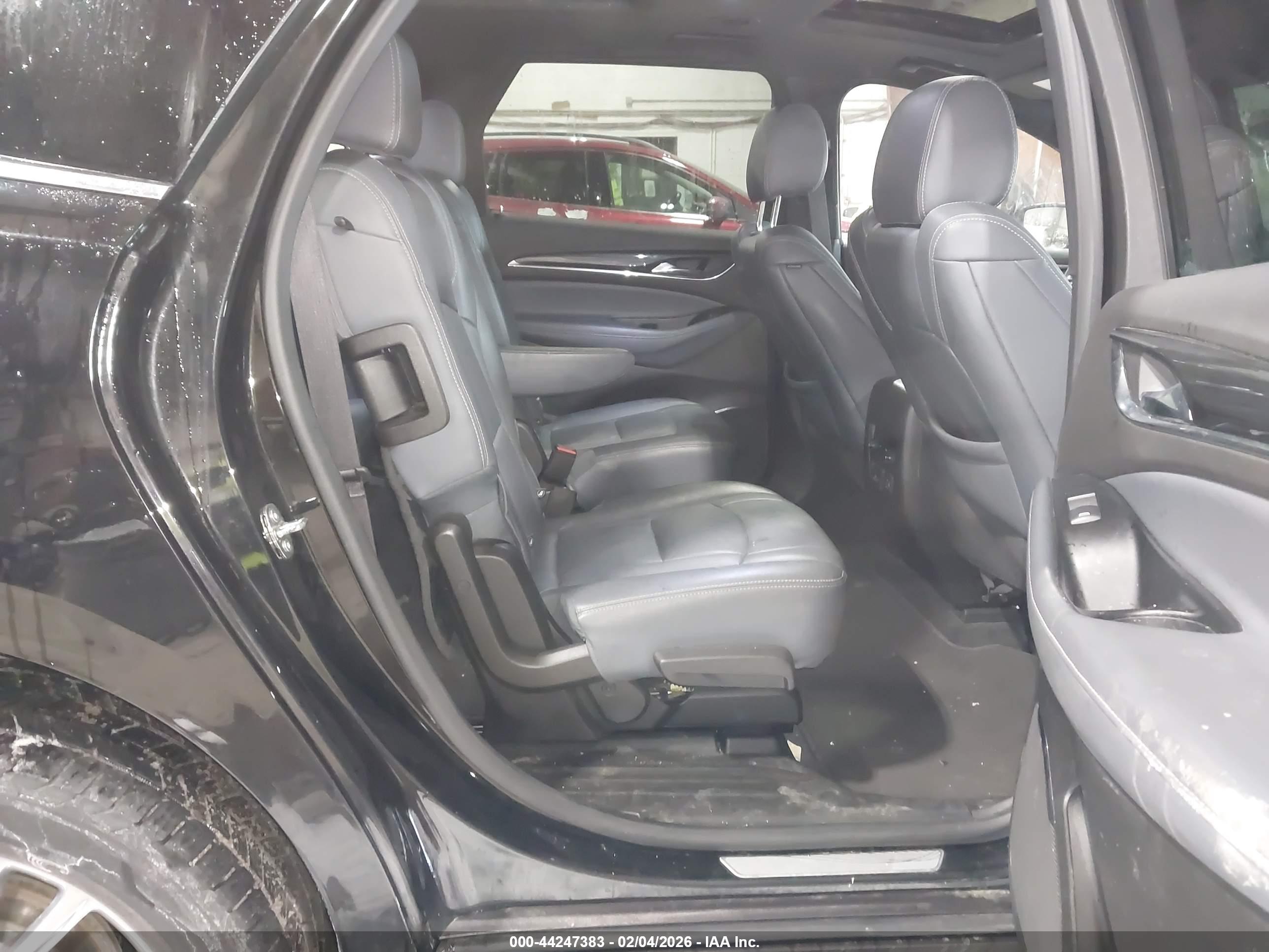 BUICK ENCLAVE image 8