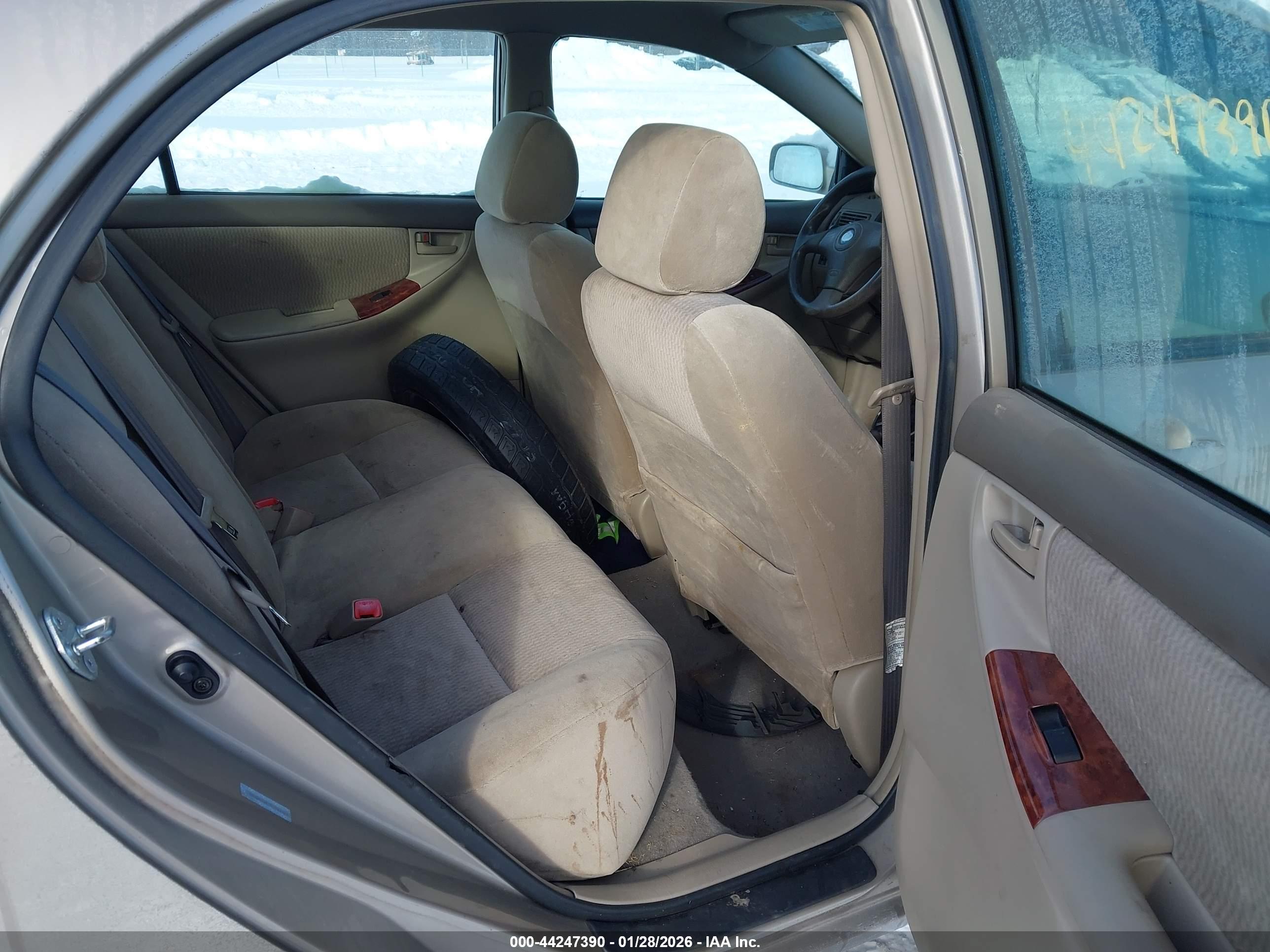 TOYOTA COROLLA image 8