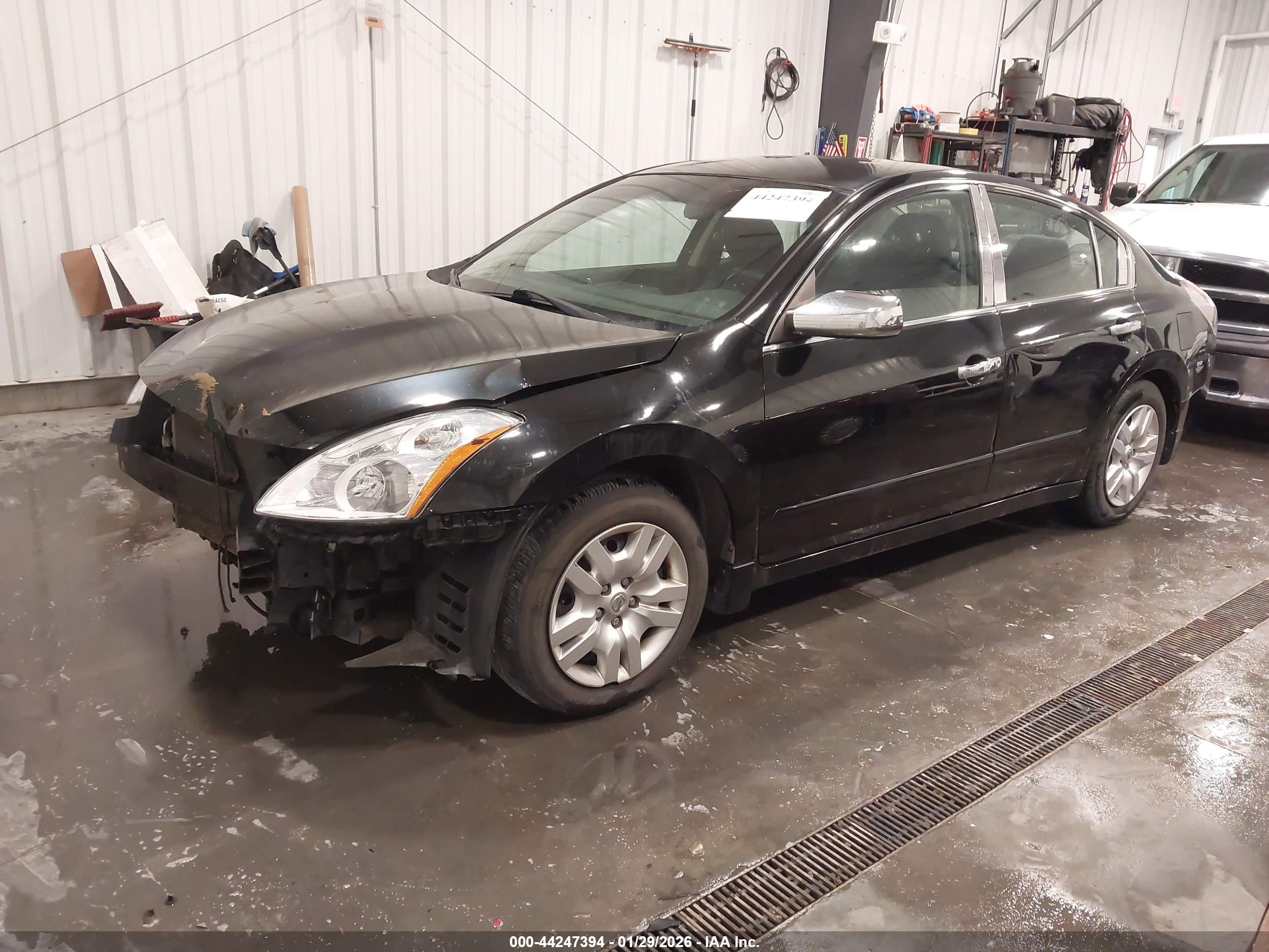 NISSAN ALTIMA image 2