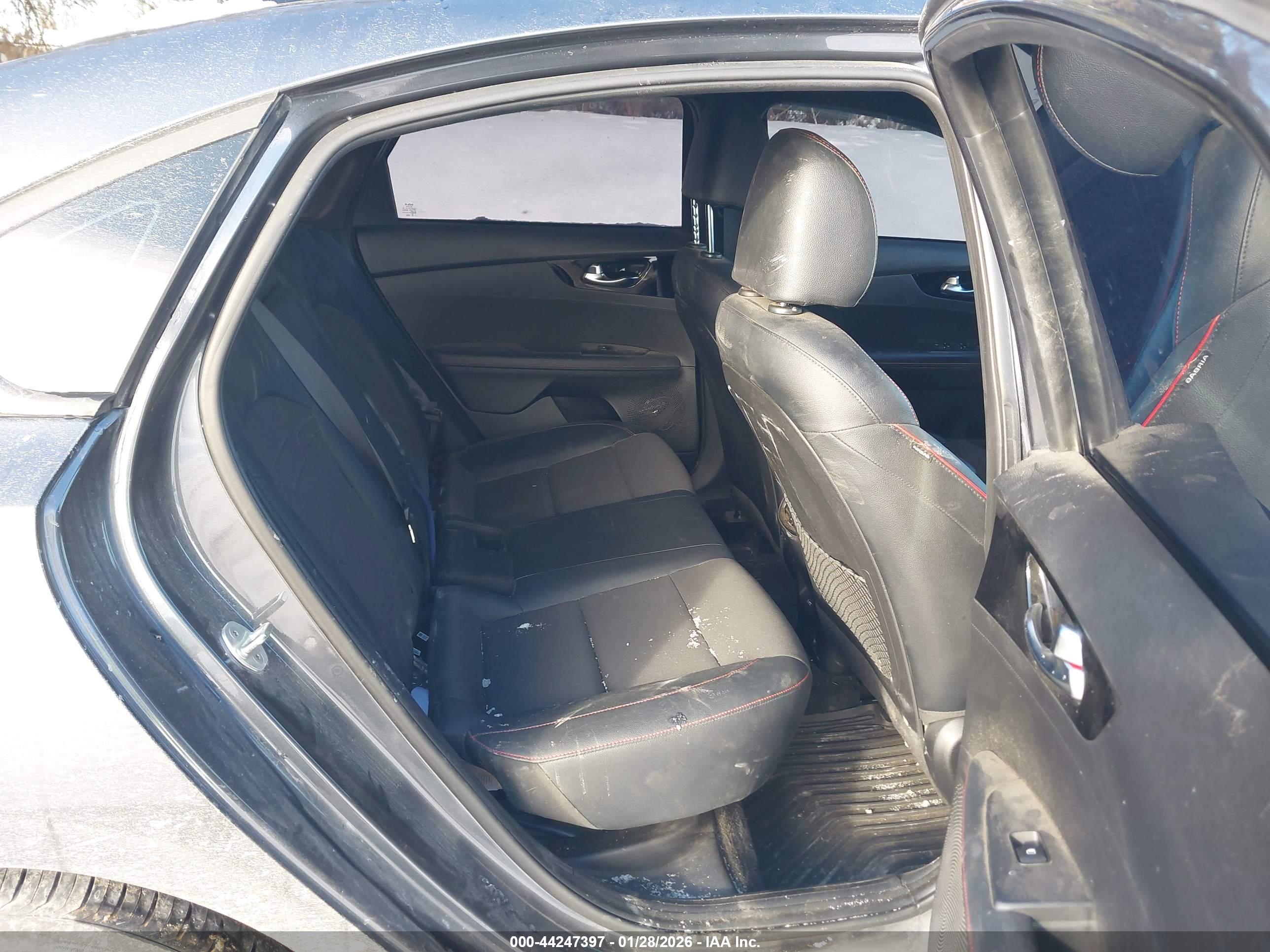 KIA FORTE image 8
