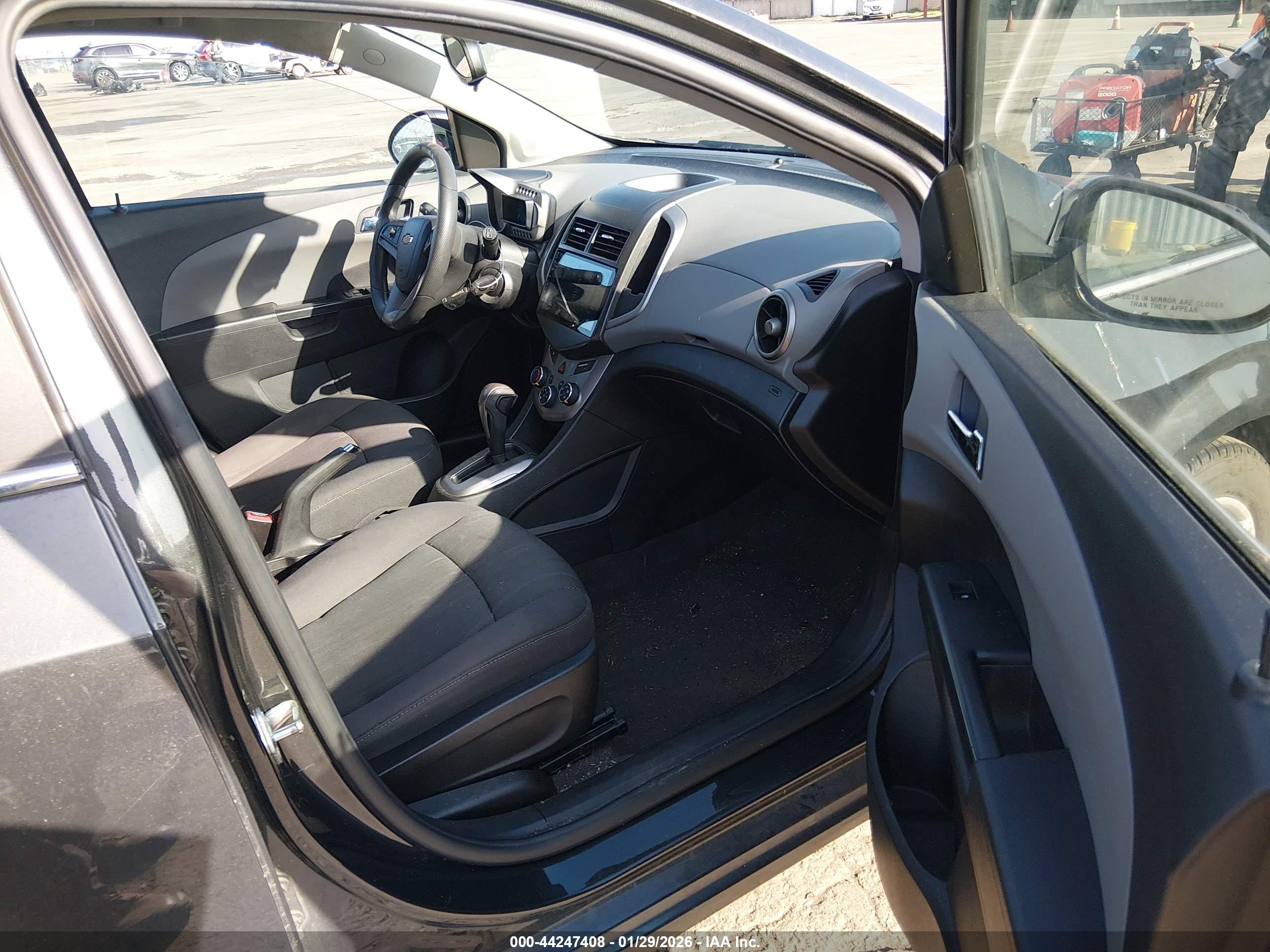 CHEVROLET SONIC image 5