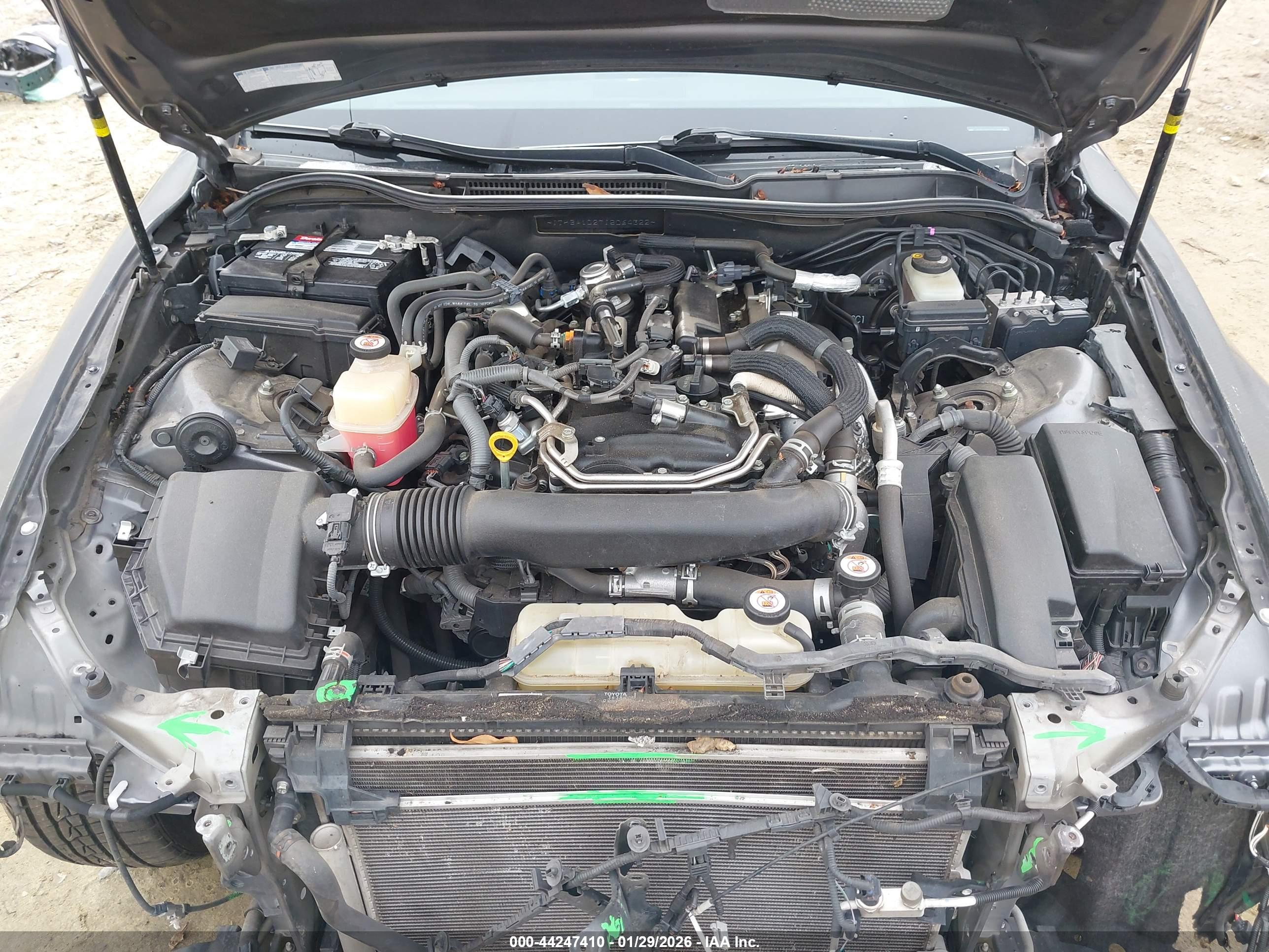 LEXUS IS image 10