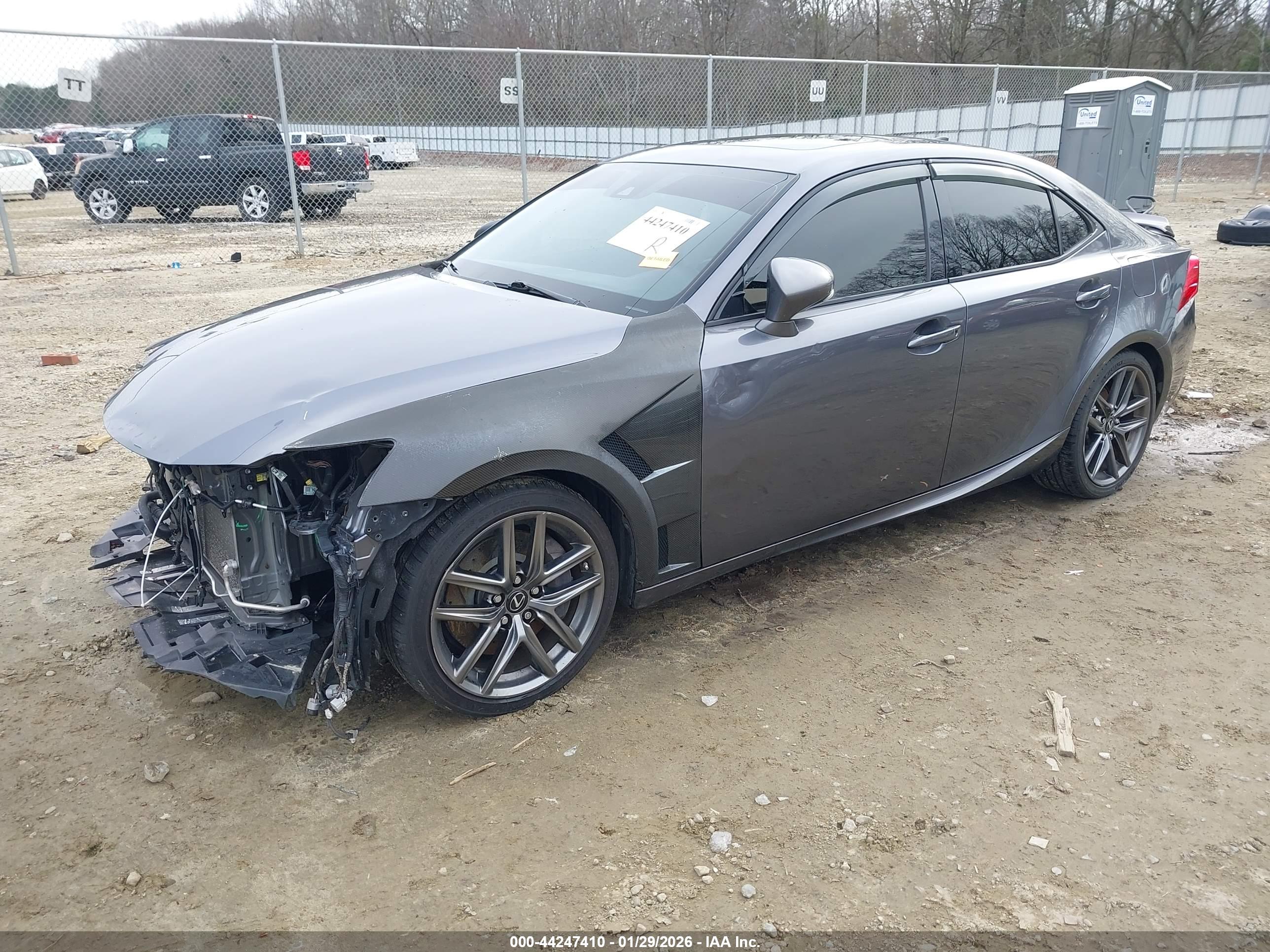 LEXUS IS image 2