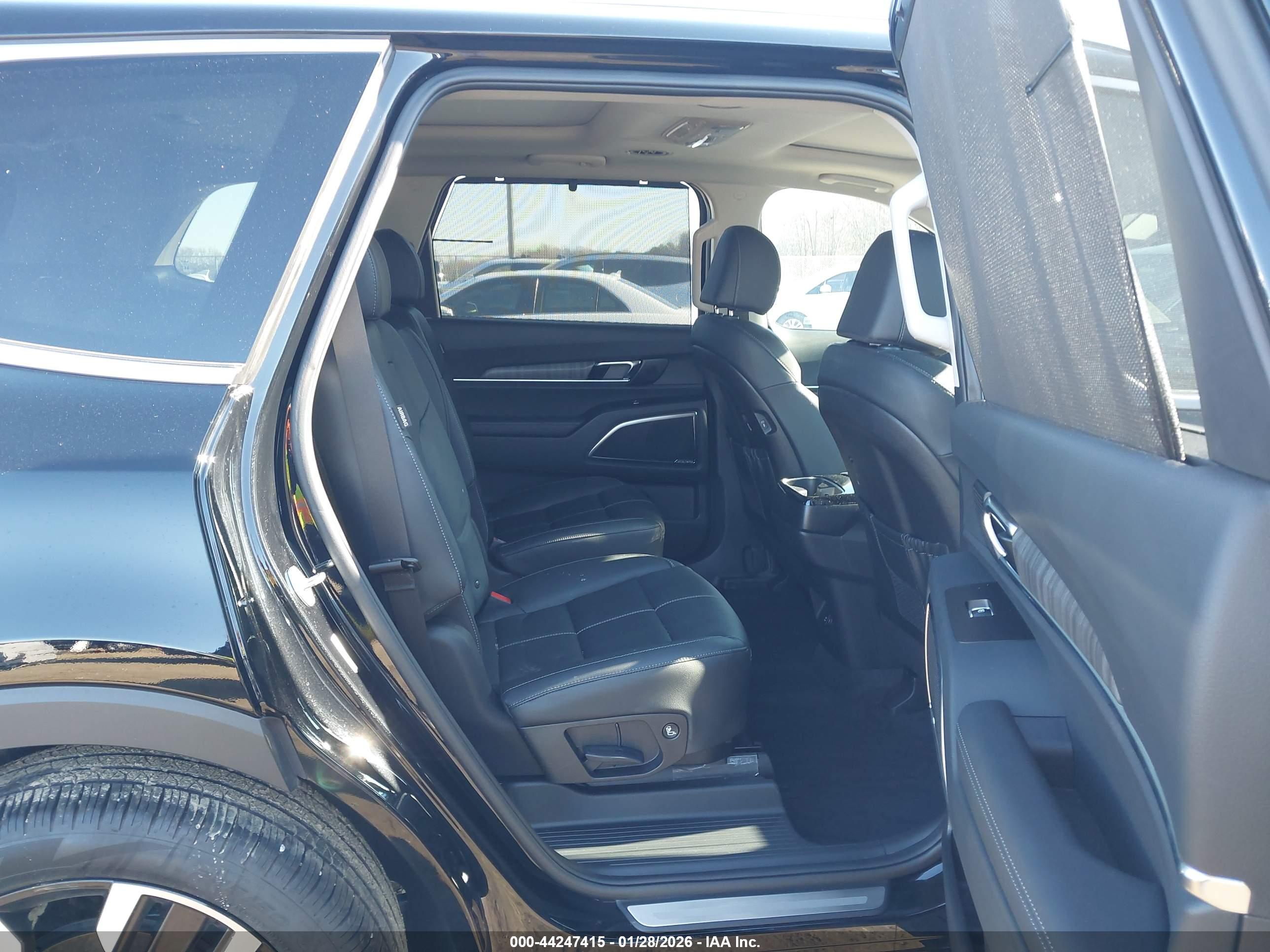 KIA TELLURIDE image 8