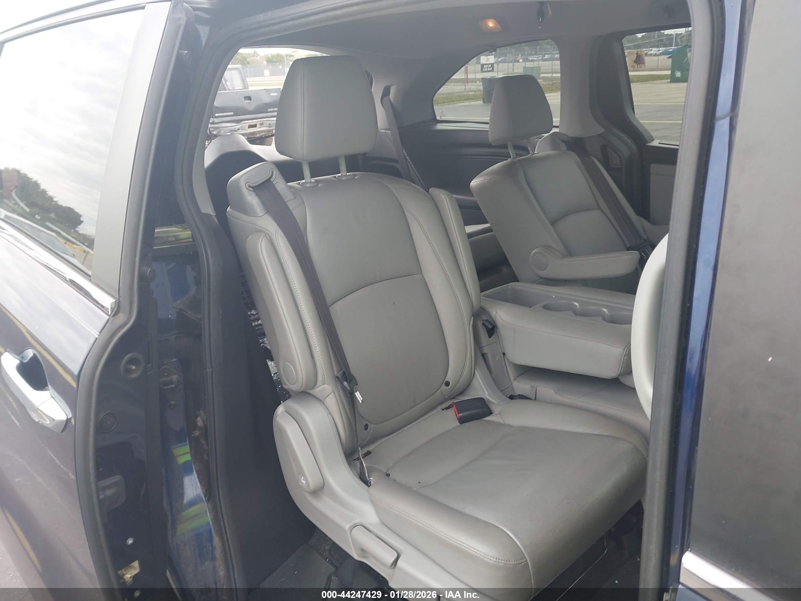 HONDA ODYSSEY image 8