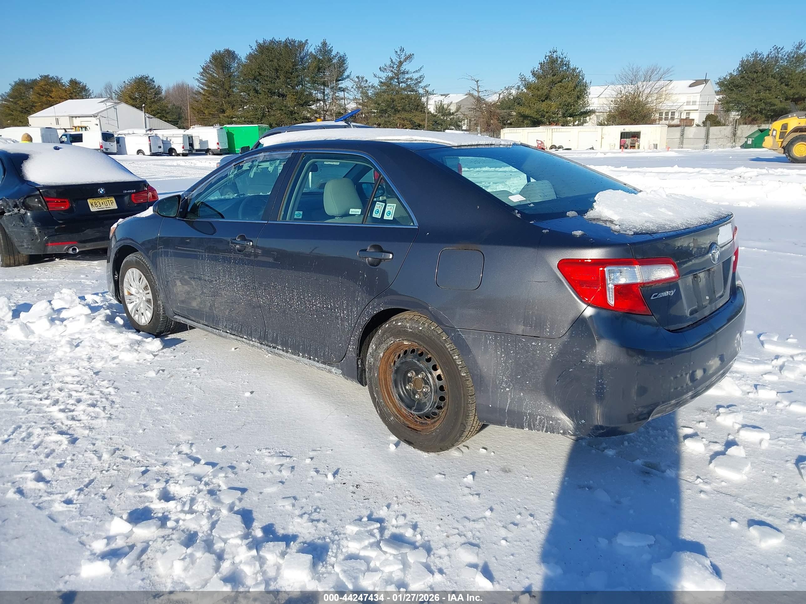 TOYOTA CAMRY image 3