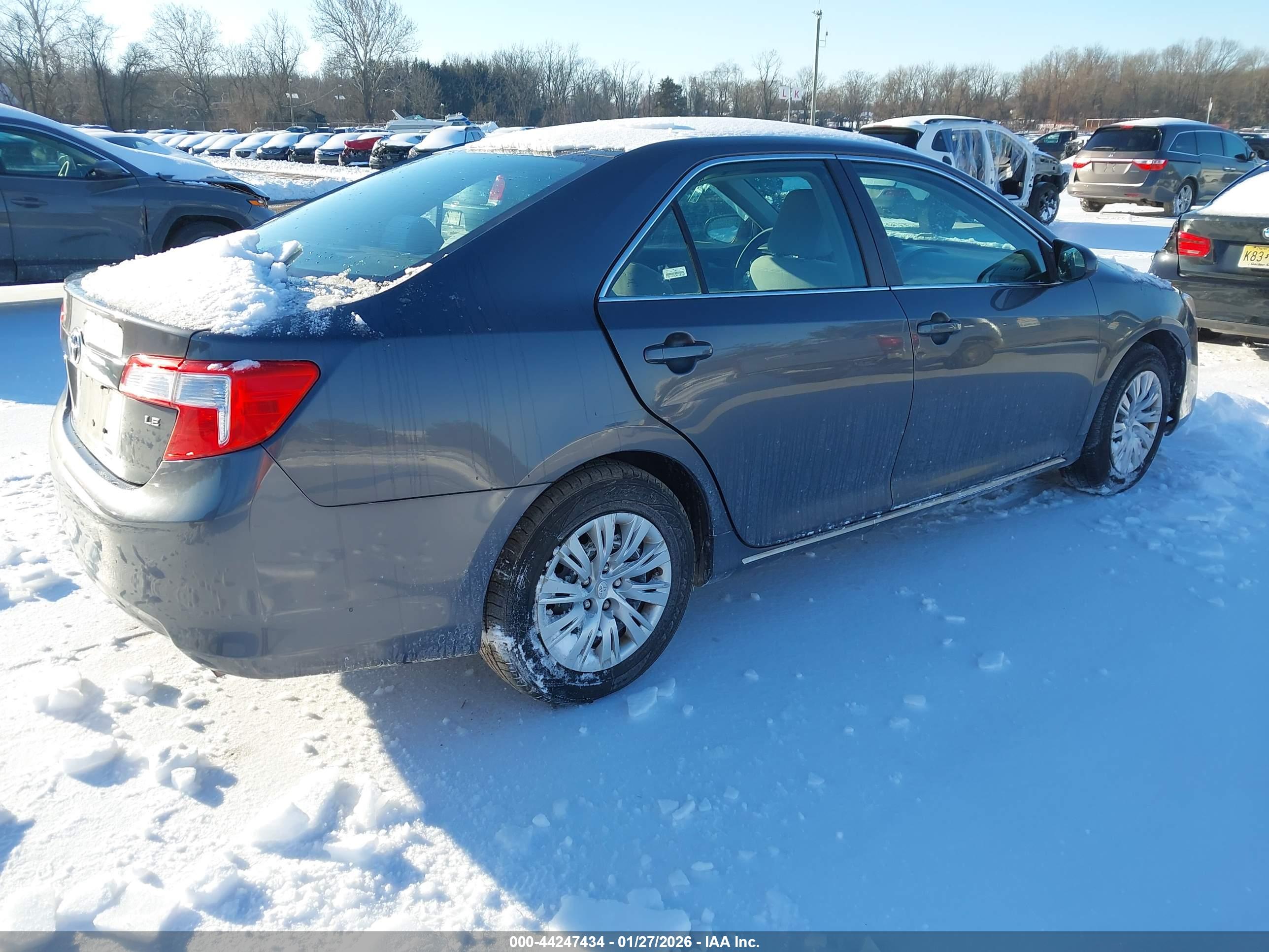 TOYOTA CAMRY image 4