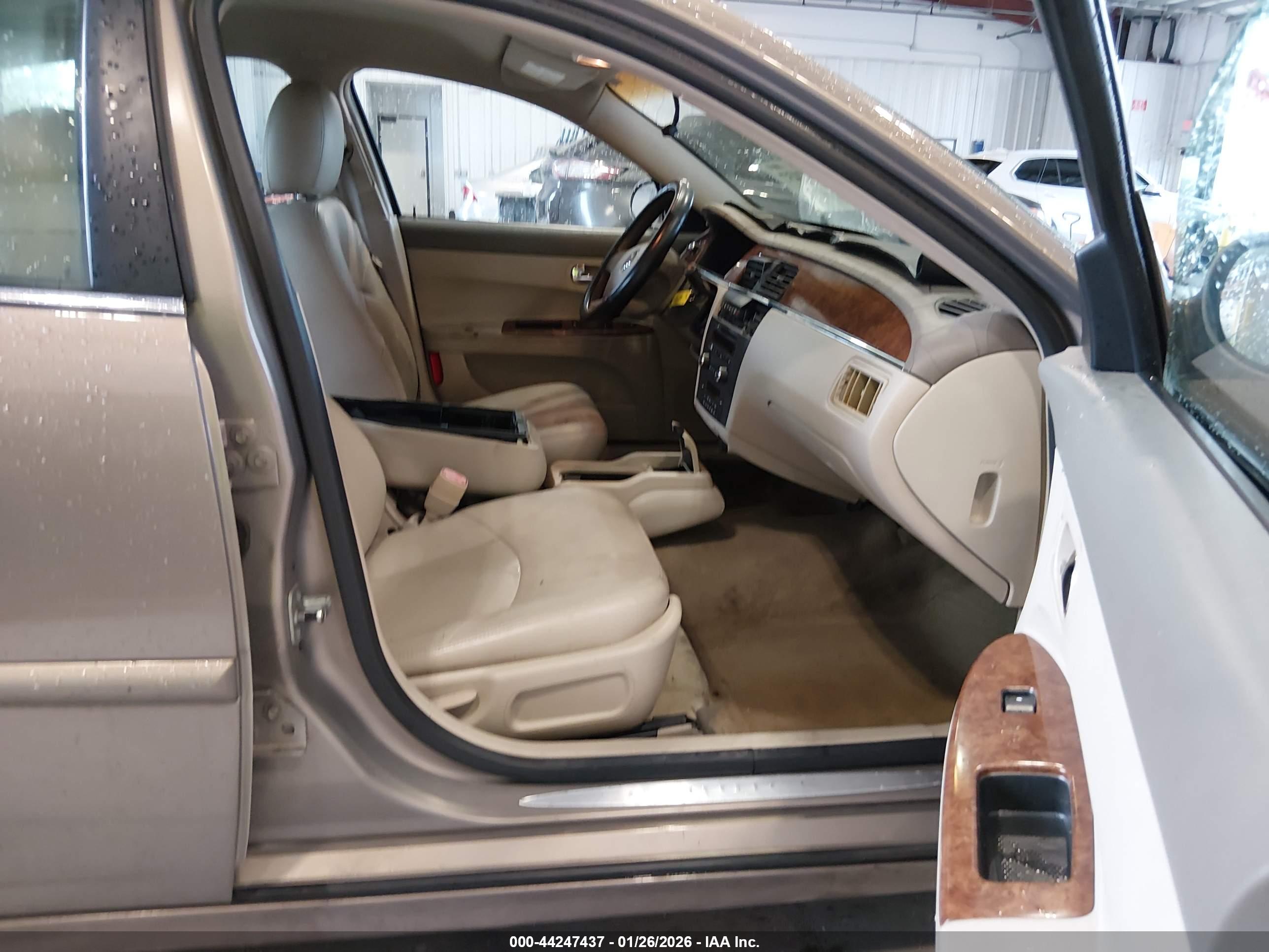 BUICK LACROSSE image 5