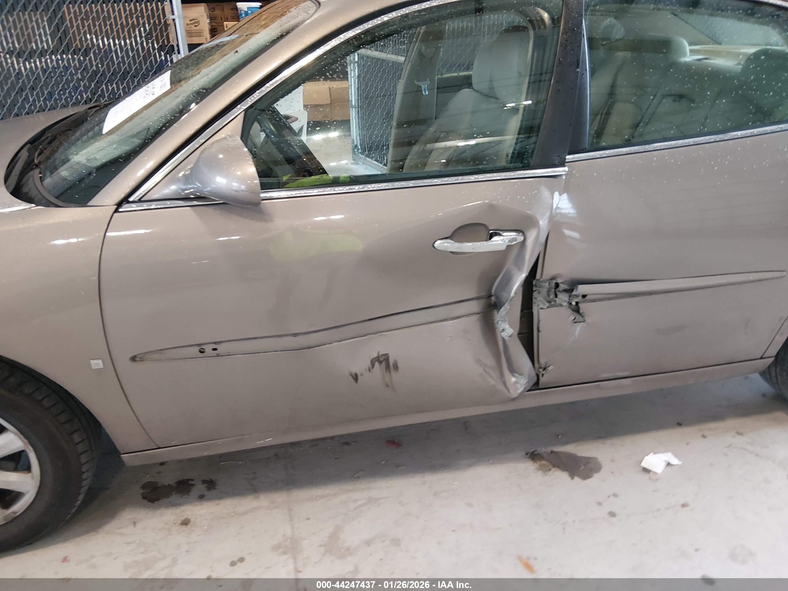BUICK LACROSSE image 6