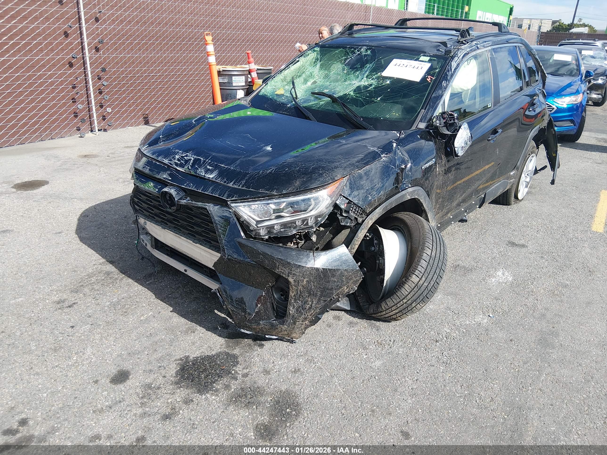 TOYOTA RAV4 image 2