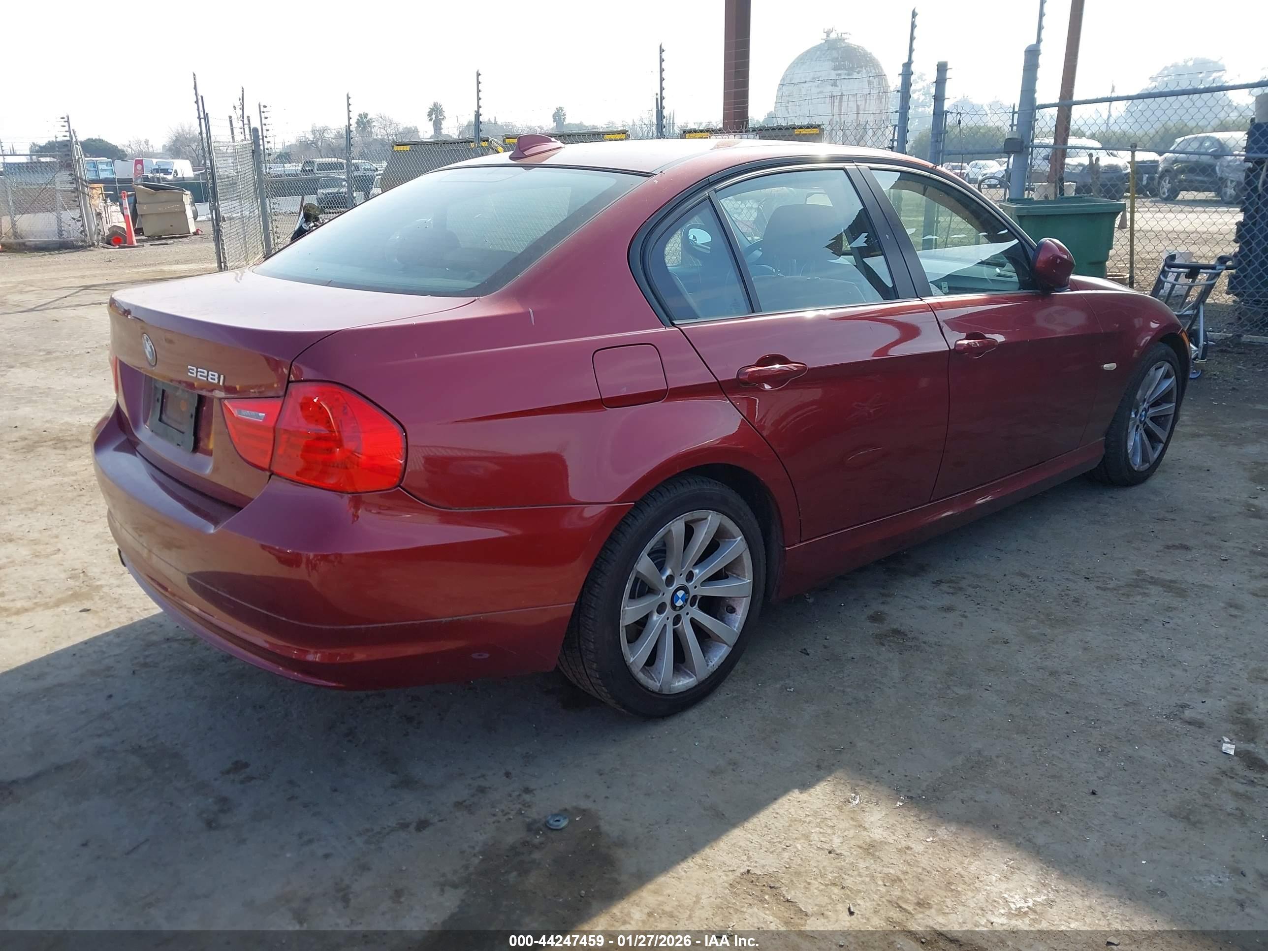 BMW 328I image 4